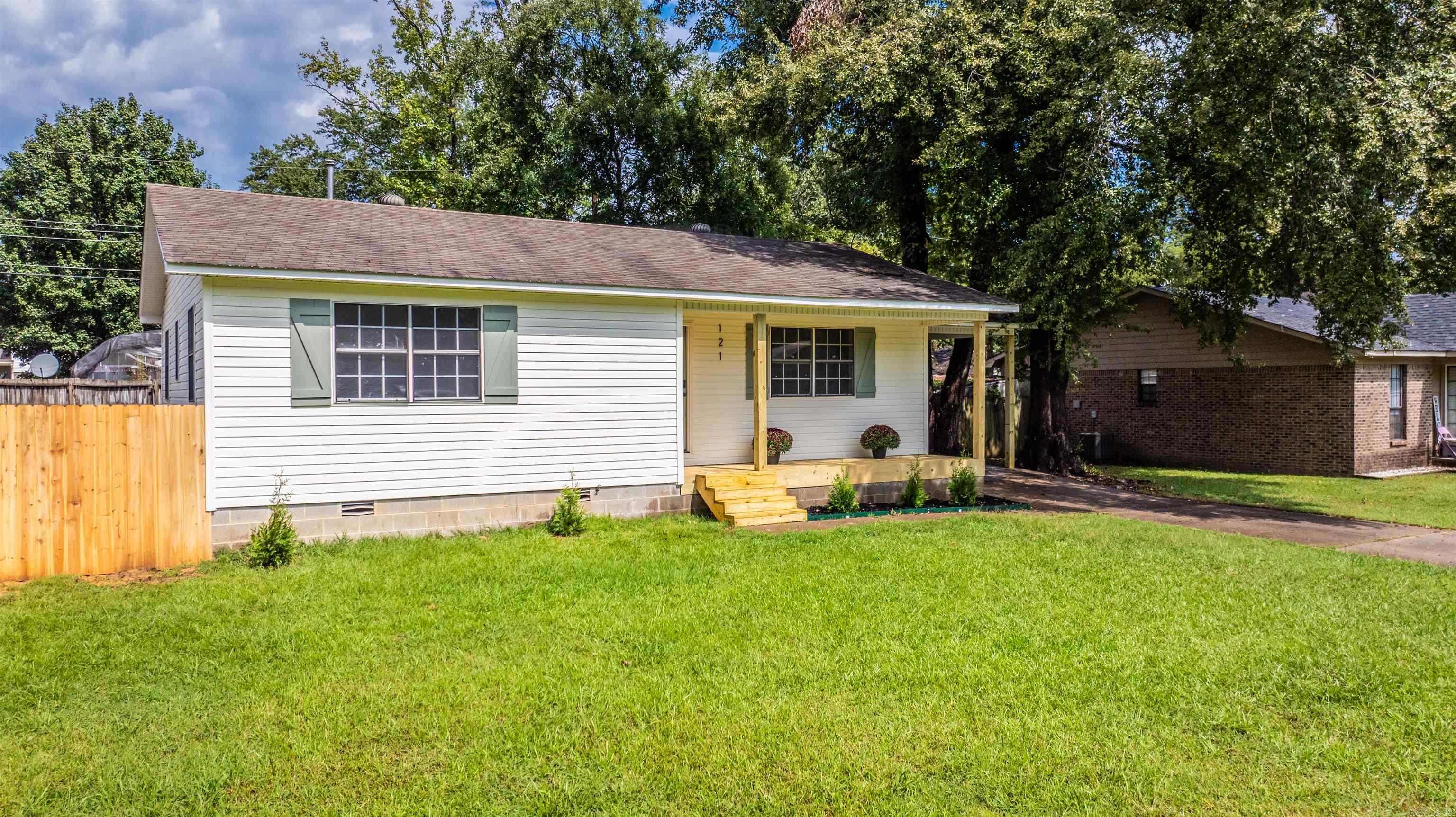 121 Bob O Link  Sherwood, AR