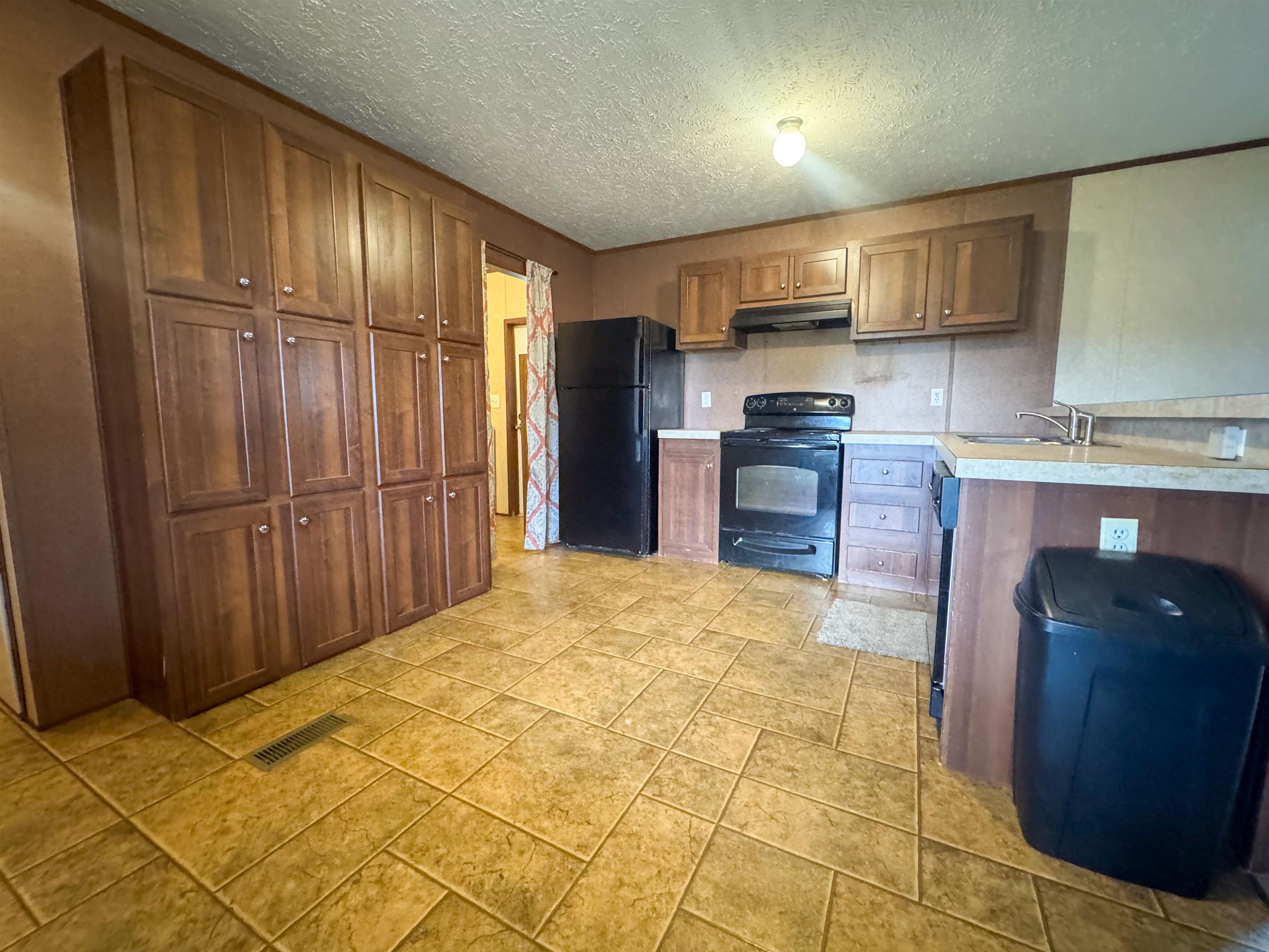 188 Red Hawk  Glencoe, AR