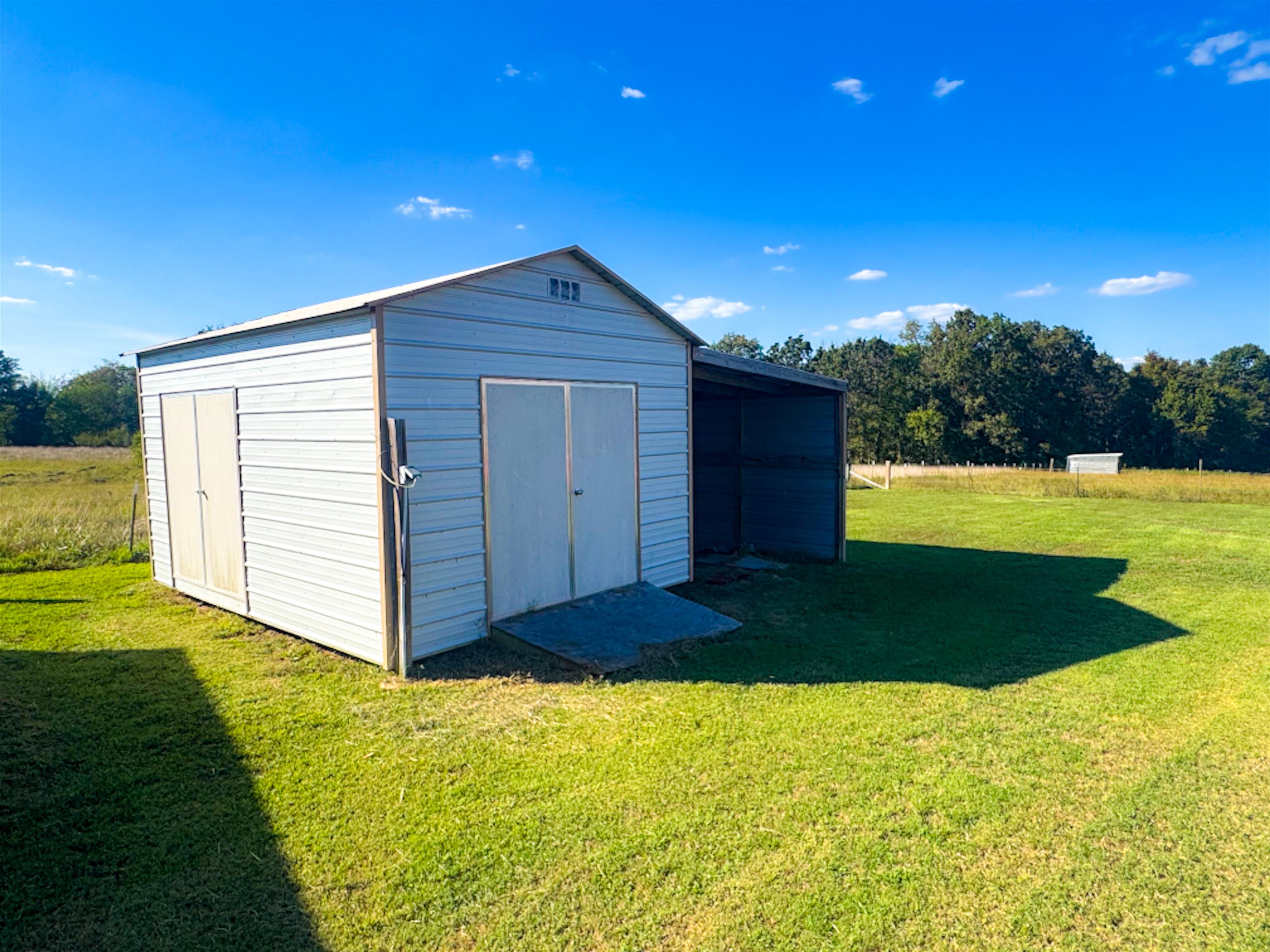 188 Red Hawk  Glencoe, AR