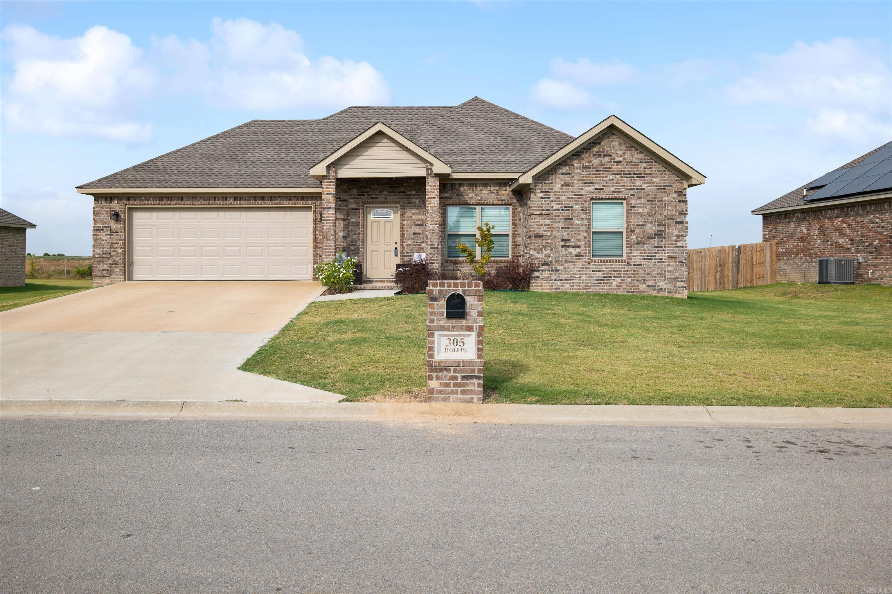 305 Hollis  Bono, AR