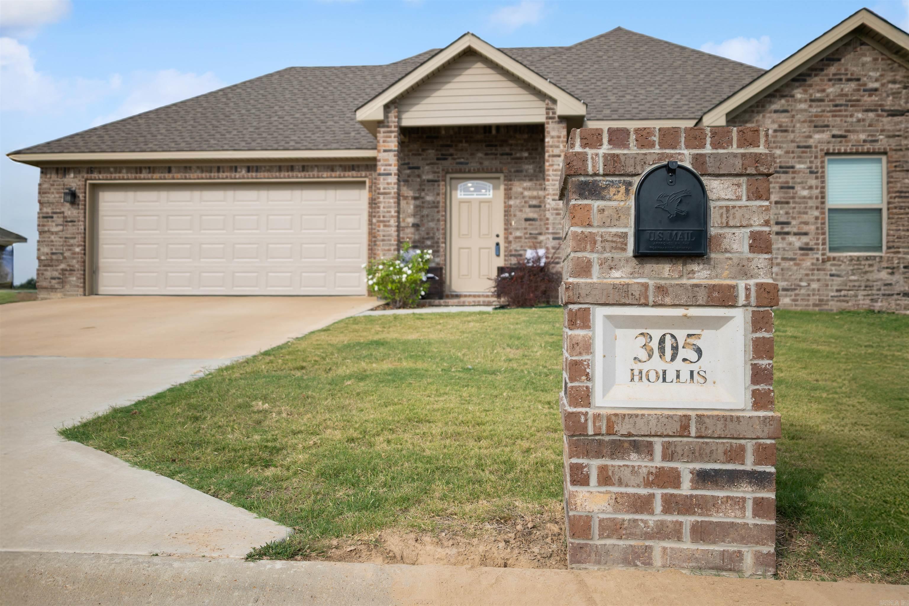 305 Hollis  Bono, AR