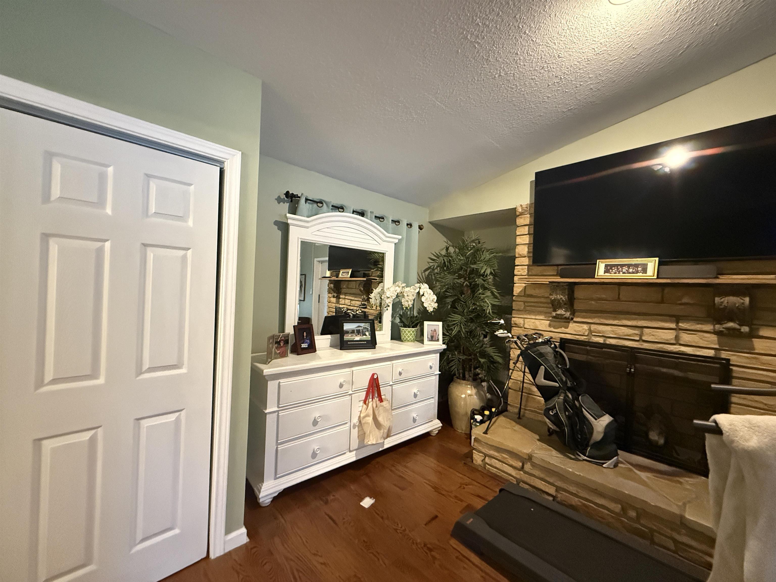 129 W Lakeshore  Cherokee Village, AR