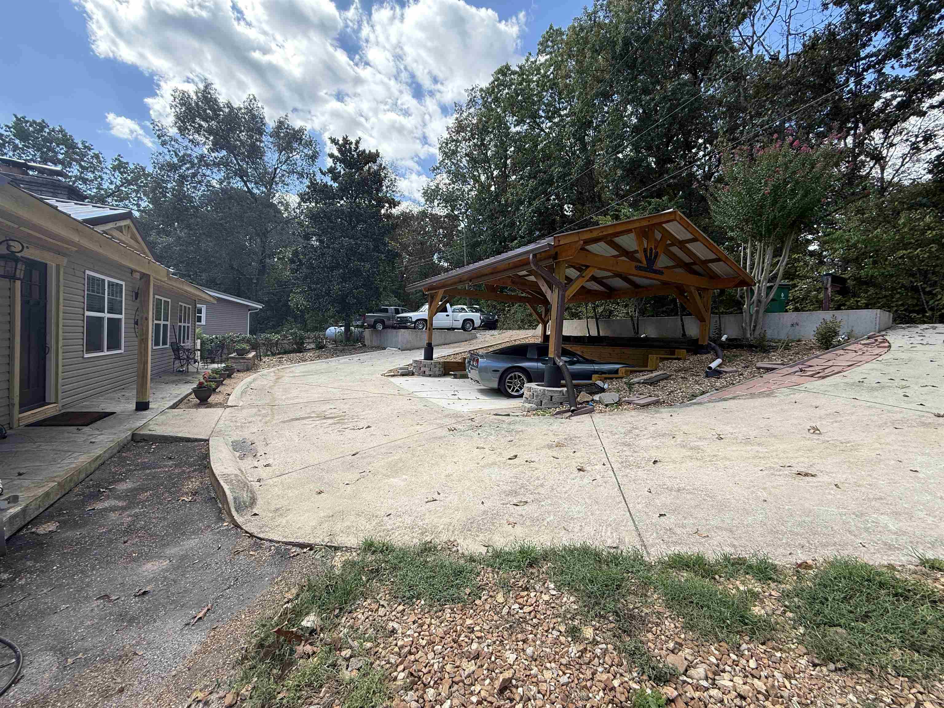 129 W Lakeshore  Cherokee Village, AR