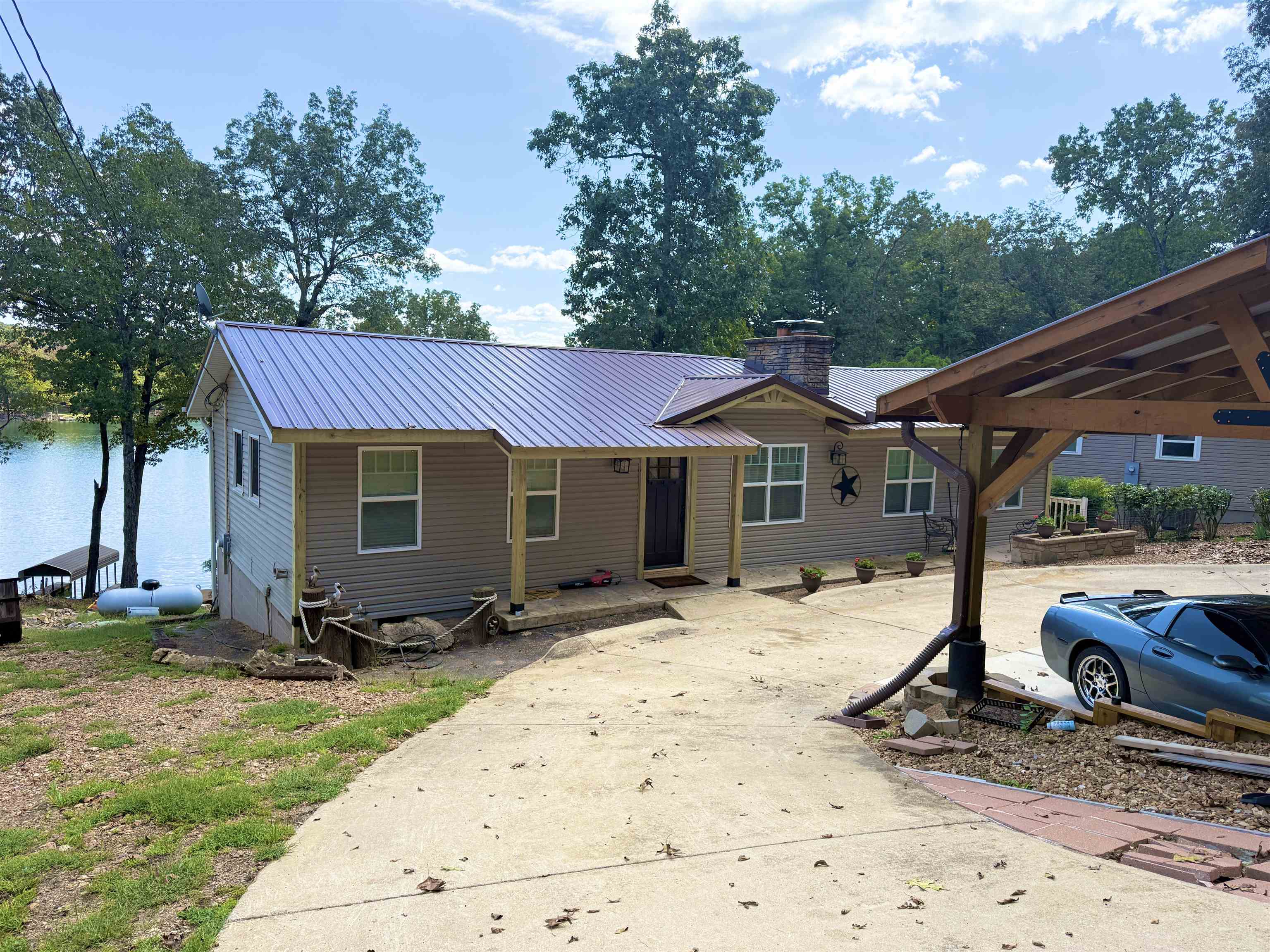 129 W Lakeshore  Cherokee Village, AR