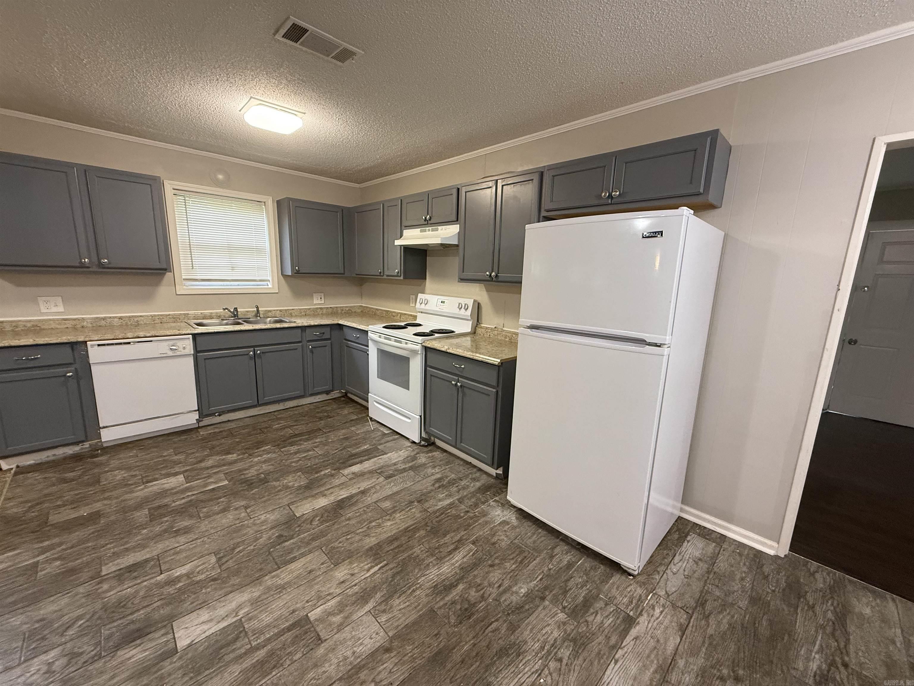 4820 W 29th  Little Rock, AR