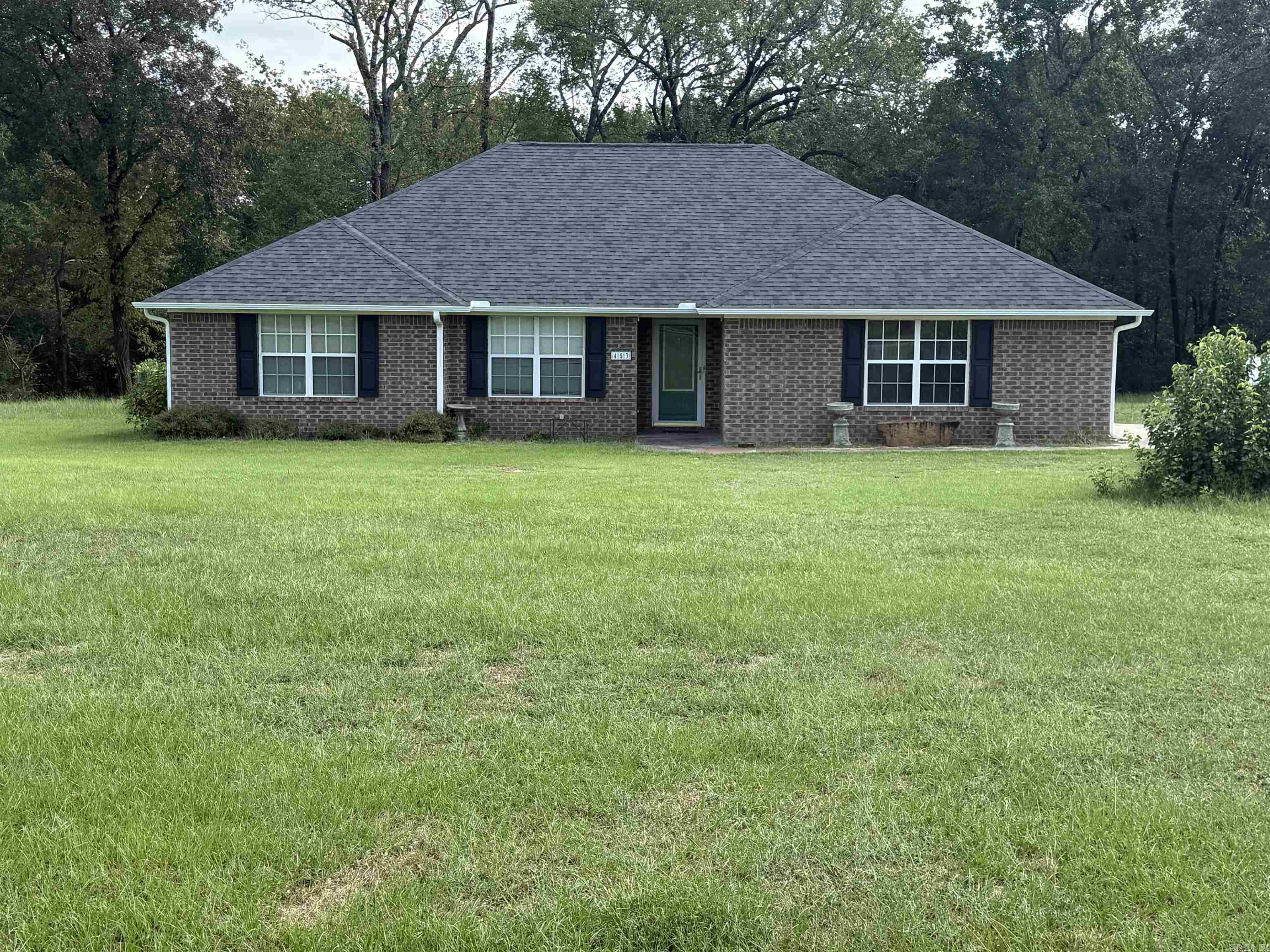 453 Skyline Drive
