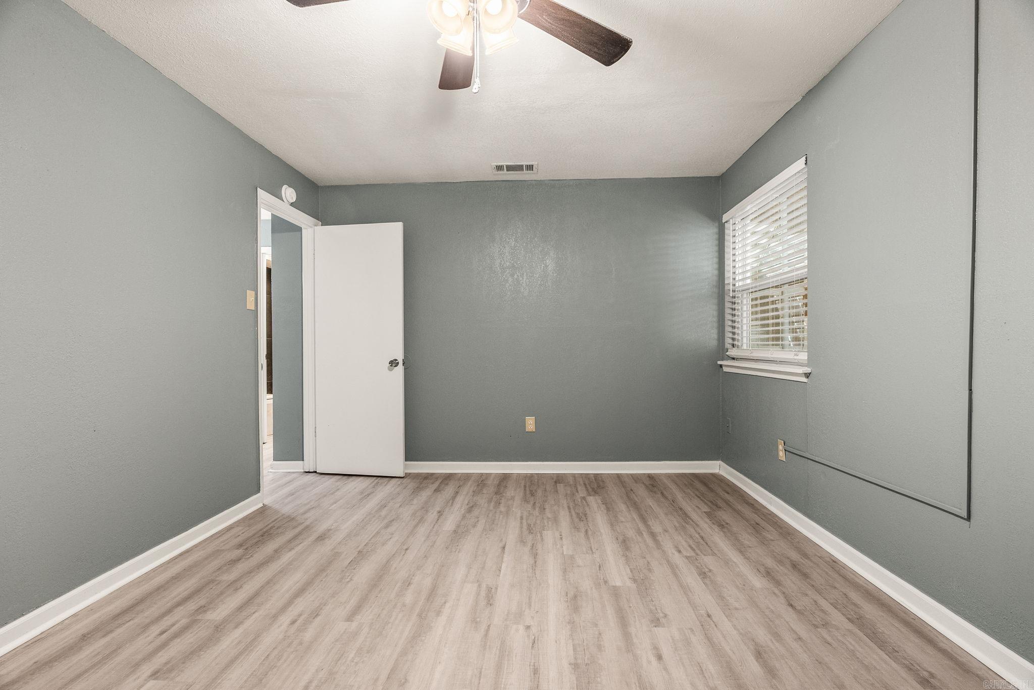5719 B  Little Rock, AR