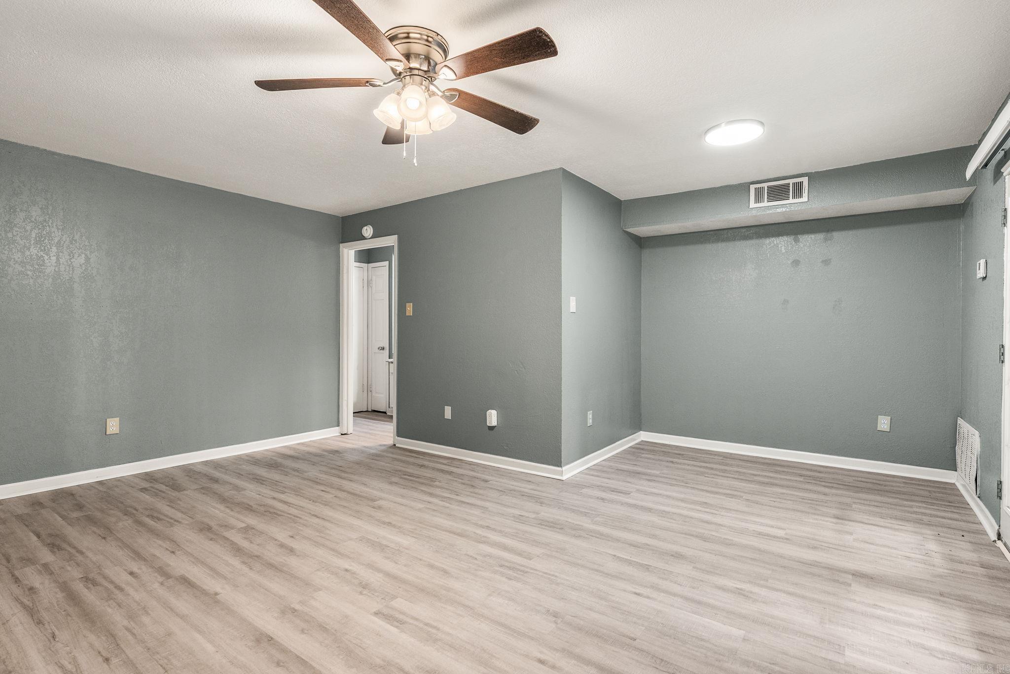 5719 B  Little Rock, AR