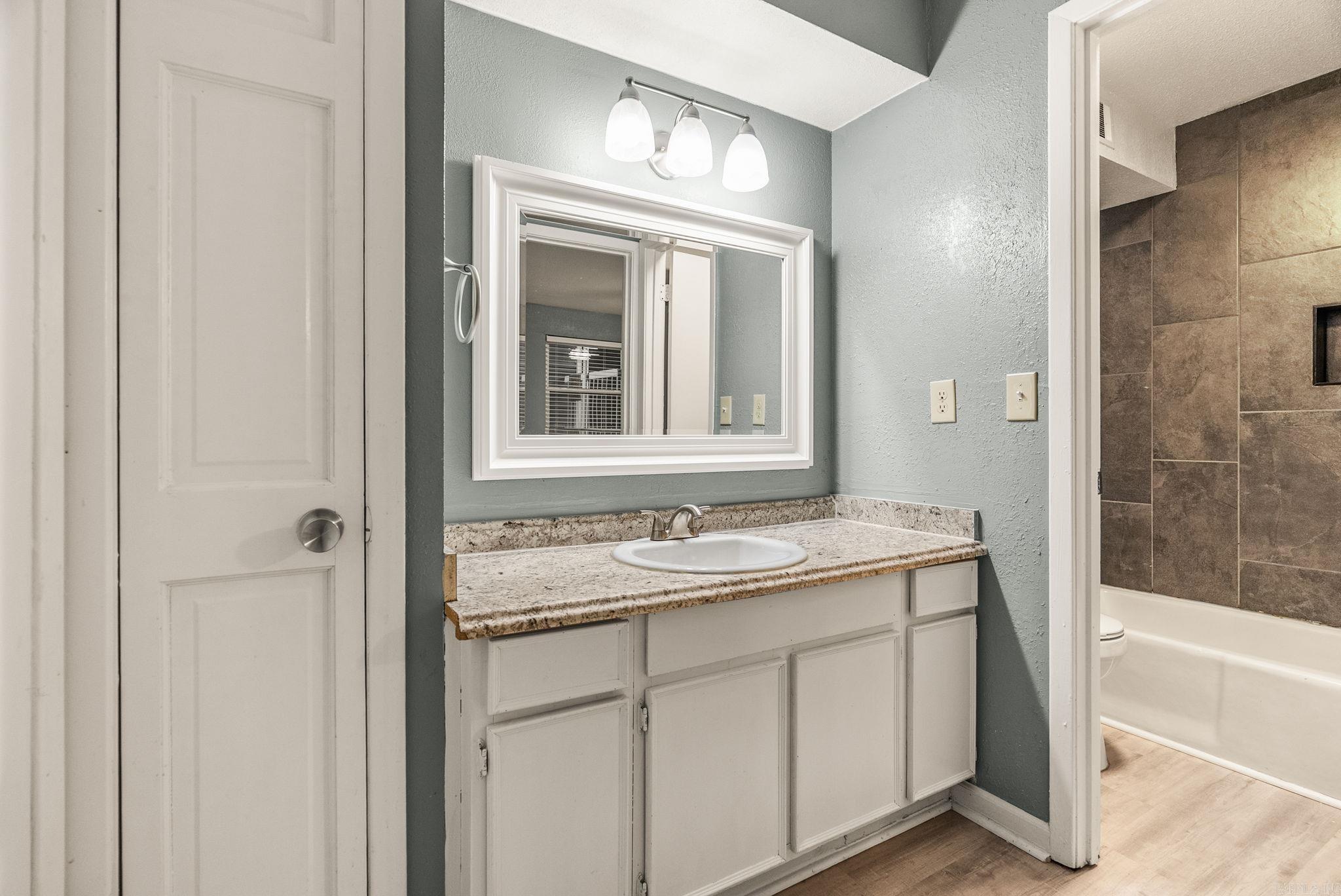 5719 B  Little Rock, AR