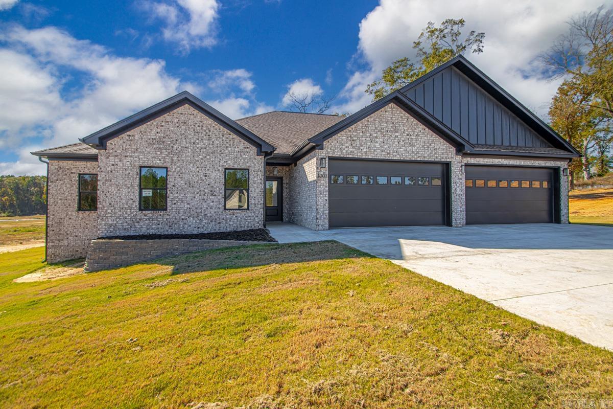 1001 Duke  Bauxite, AR