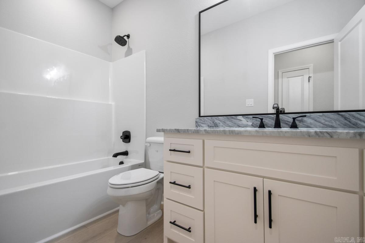 1001 Duke  Bauxite, AR