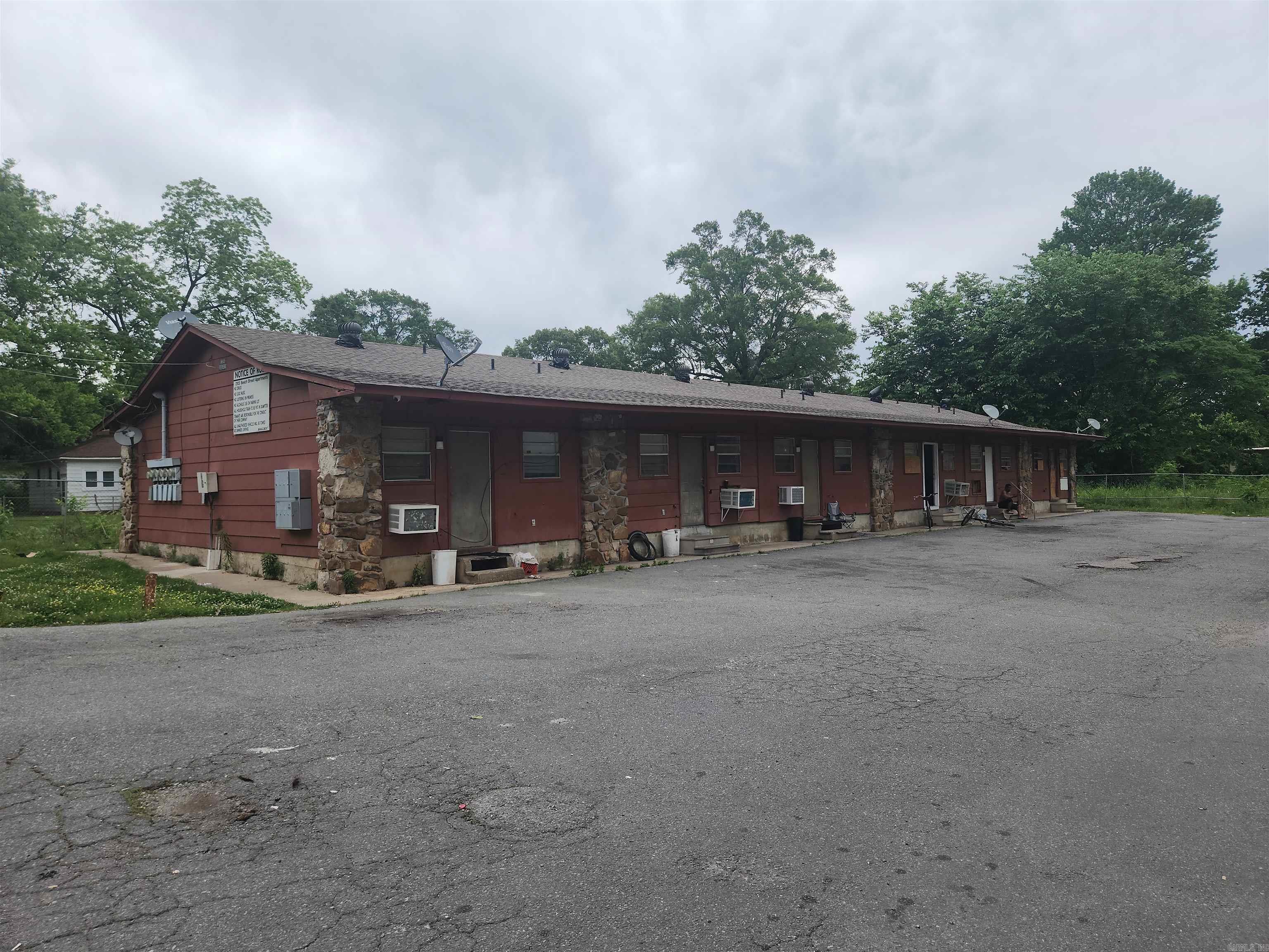 2103 S Beech  Pine Bluff, AR