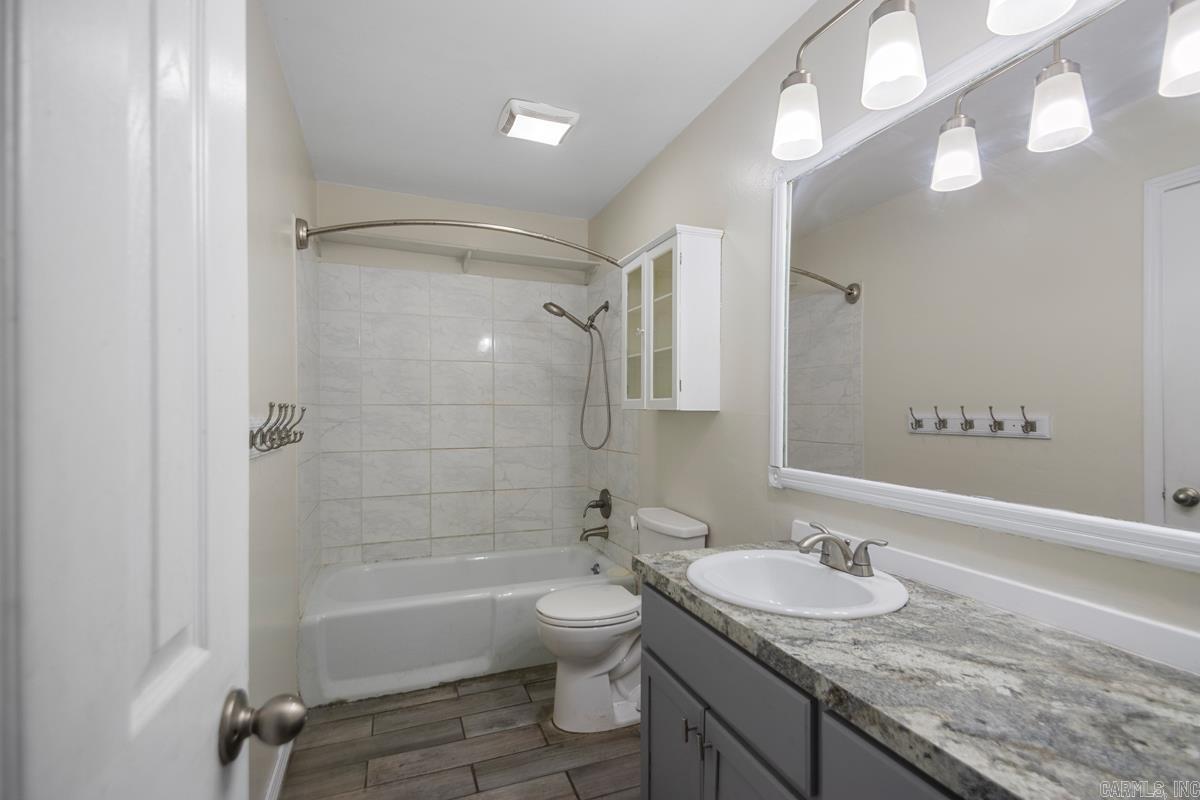 9 Blackstone  North Little Rock, AR