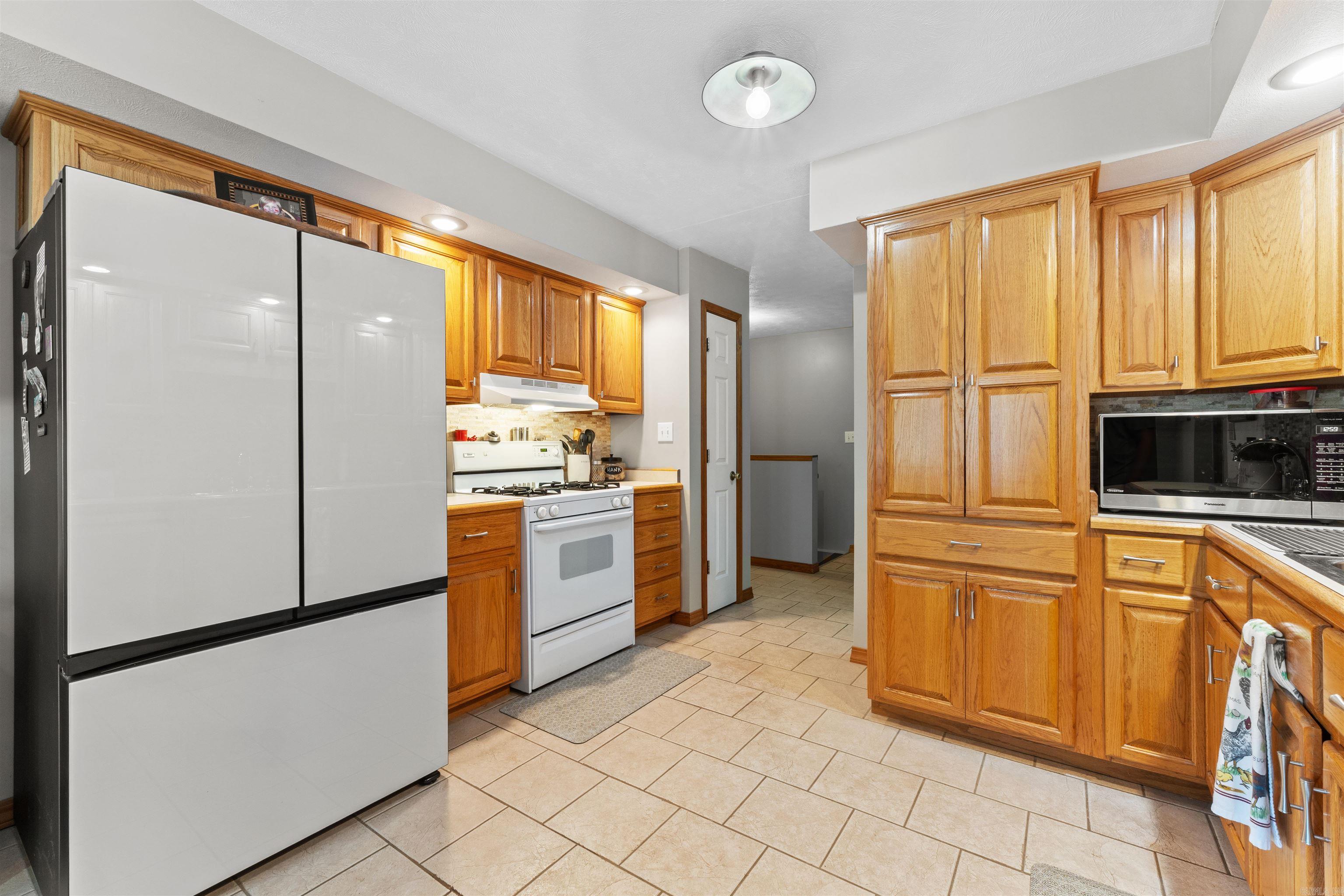 60 Red Fox  Greers Ferry, AR