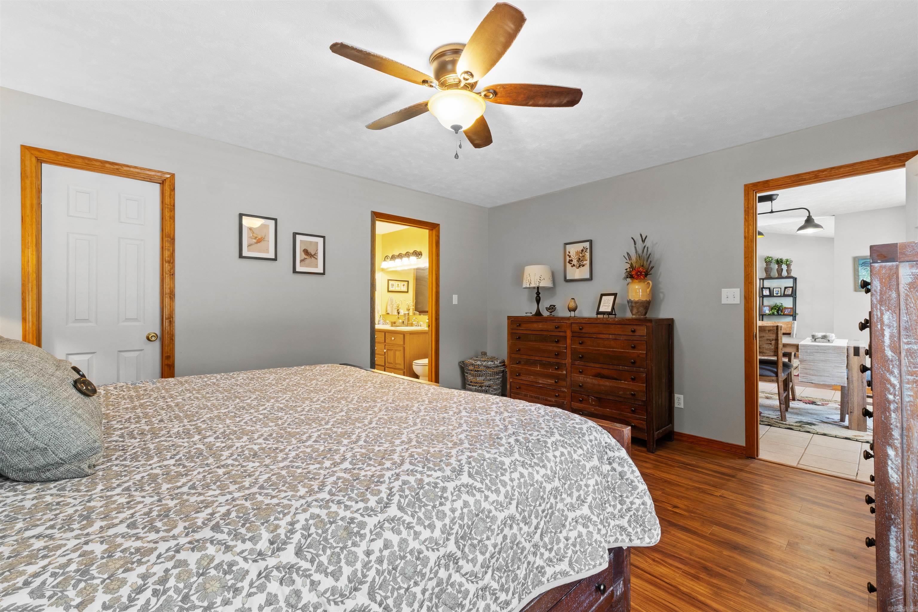 60 Red Fox  Greers Ferry, AR