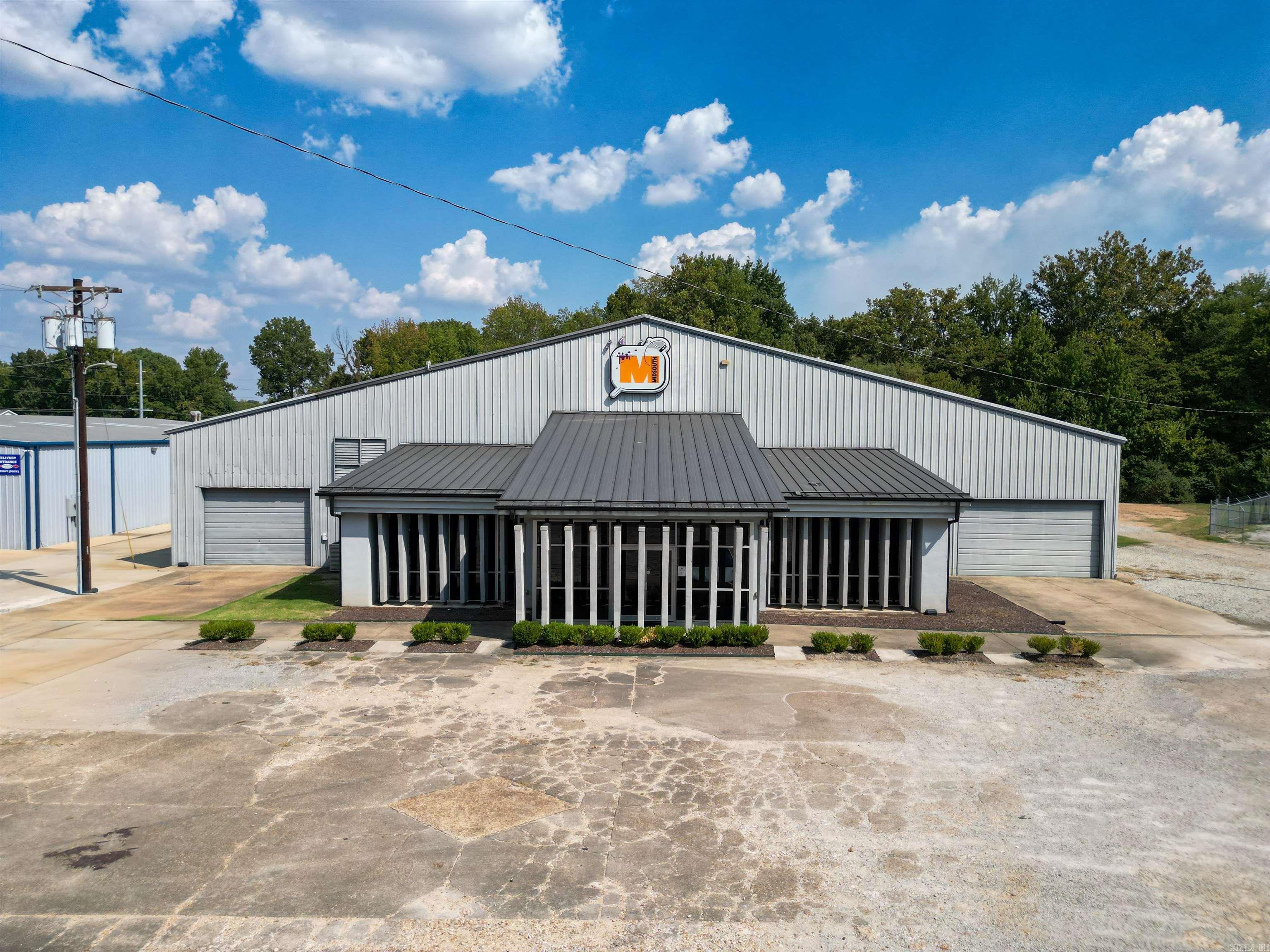 1305 Carroll  Paragould, AR