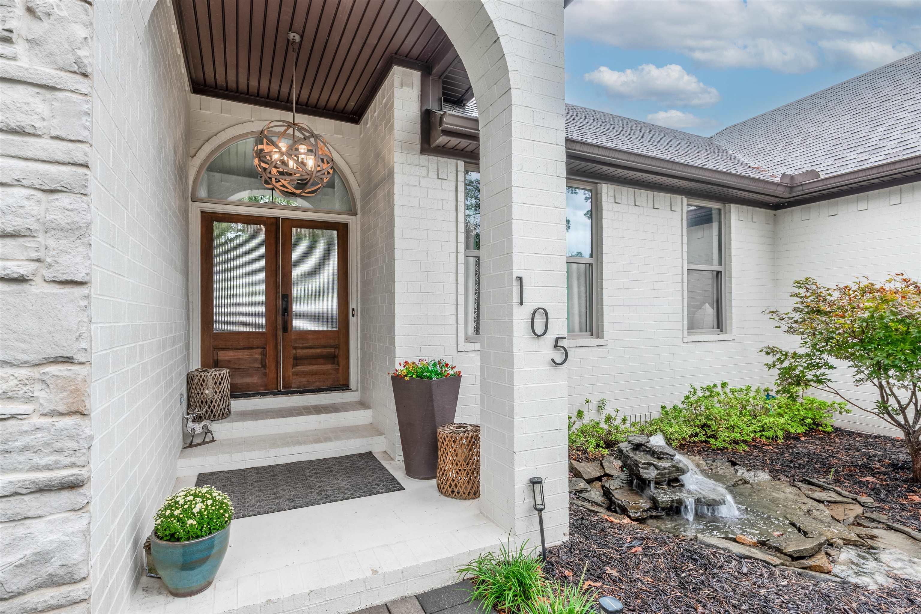 105 Riverview Dr.  Maumelle, AR