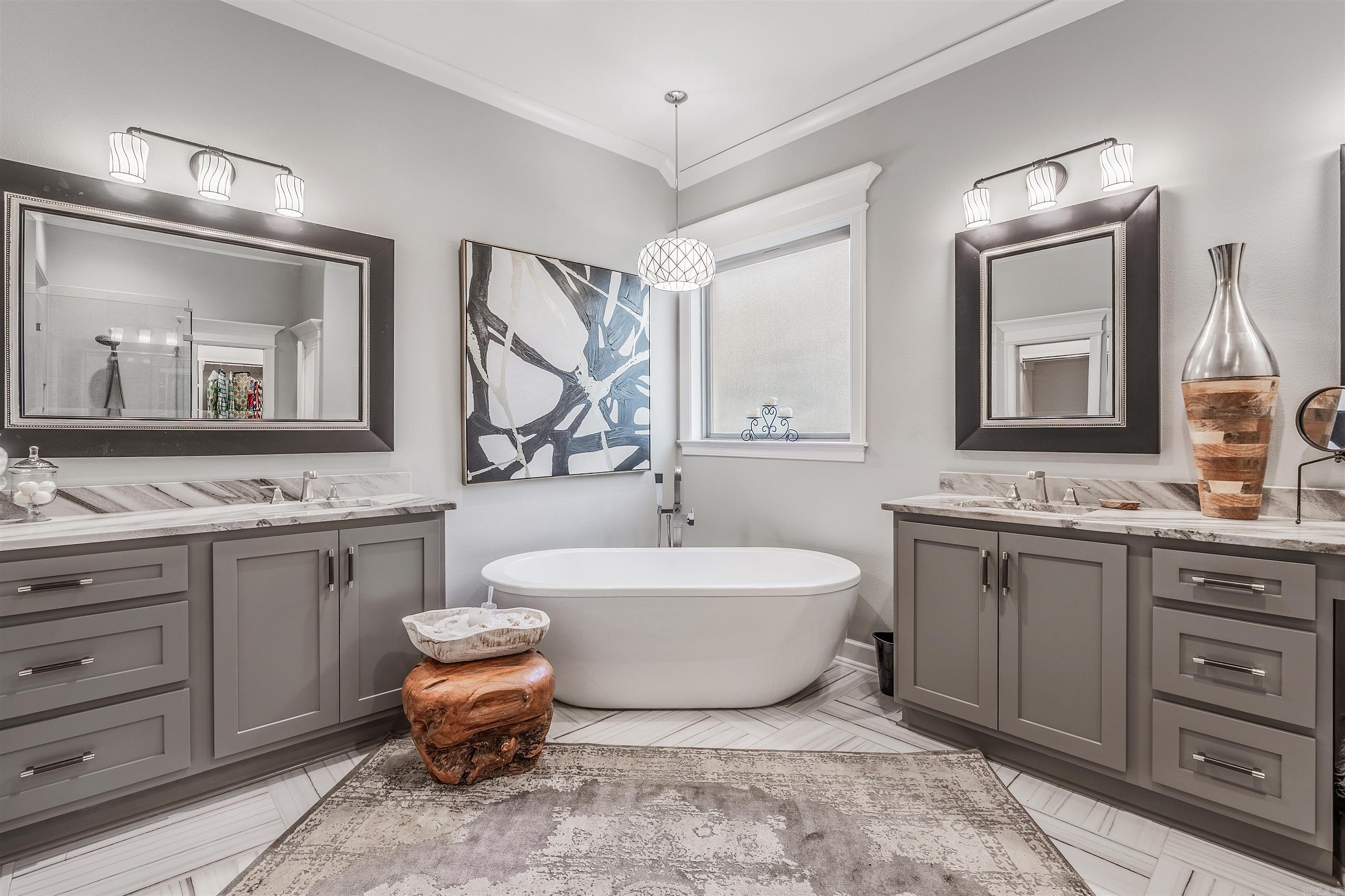 105 Riverview Dr.  Maumelle, AR