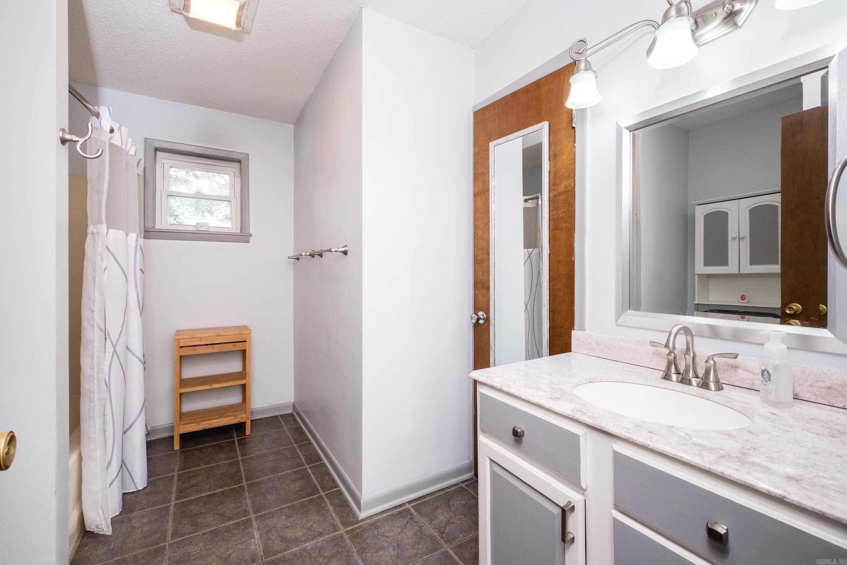 22125 Colonel Glenn  Little Rock, AR