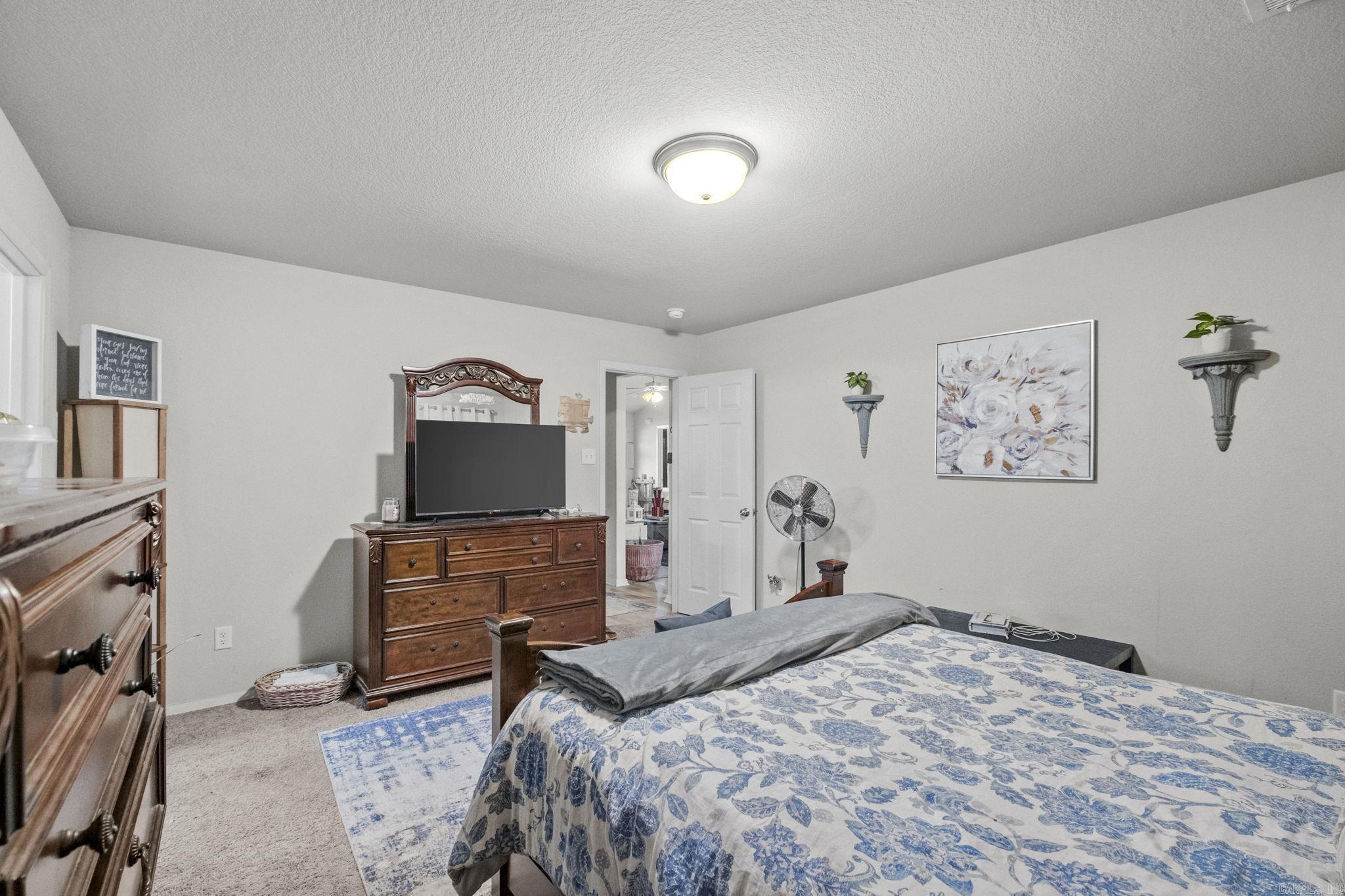 12 N Saunder  Austin, AR