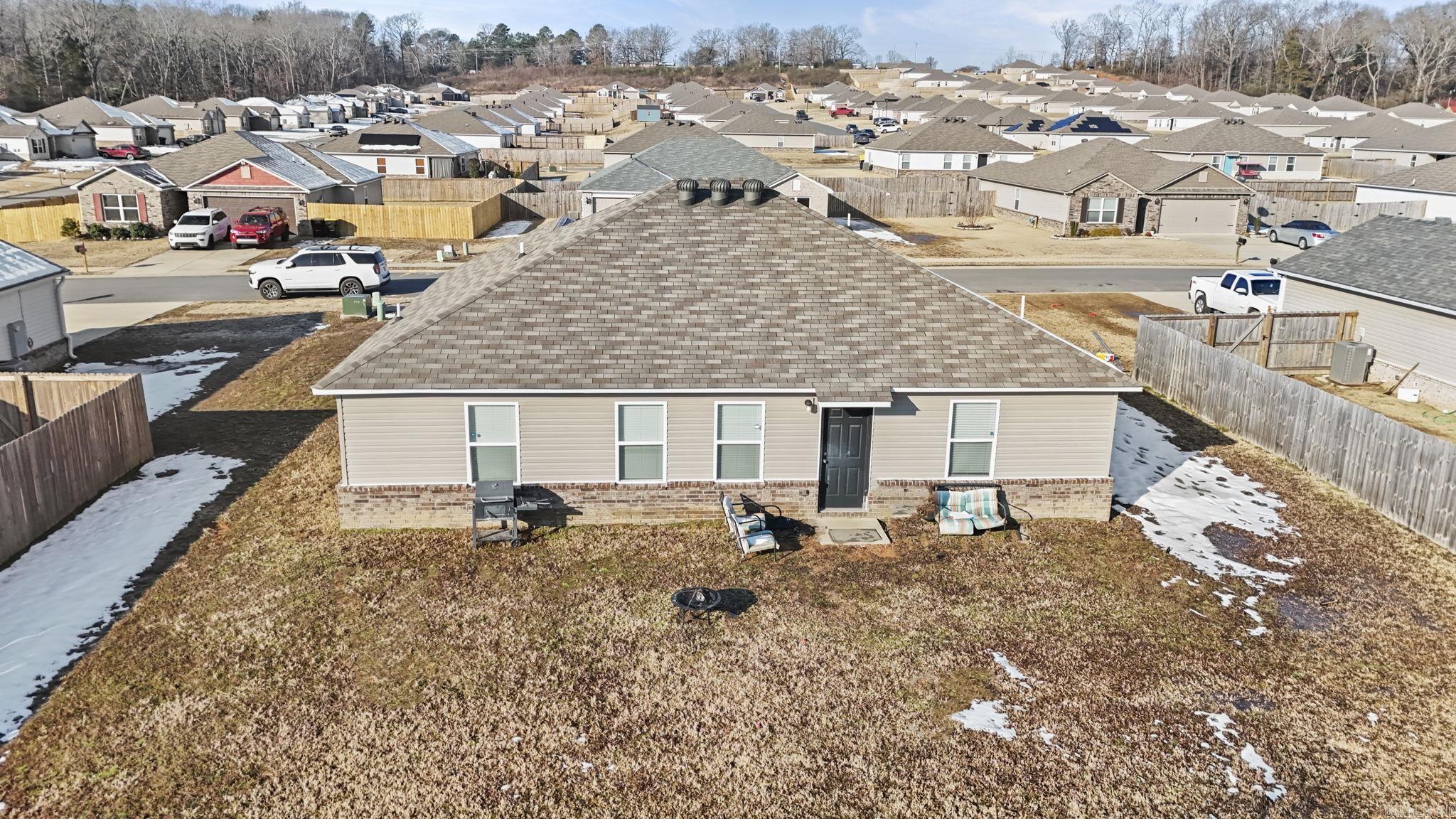 12 N Saunder  Austin, AR