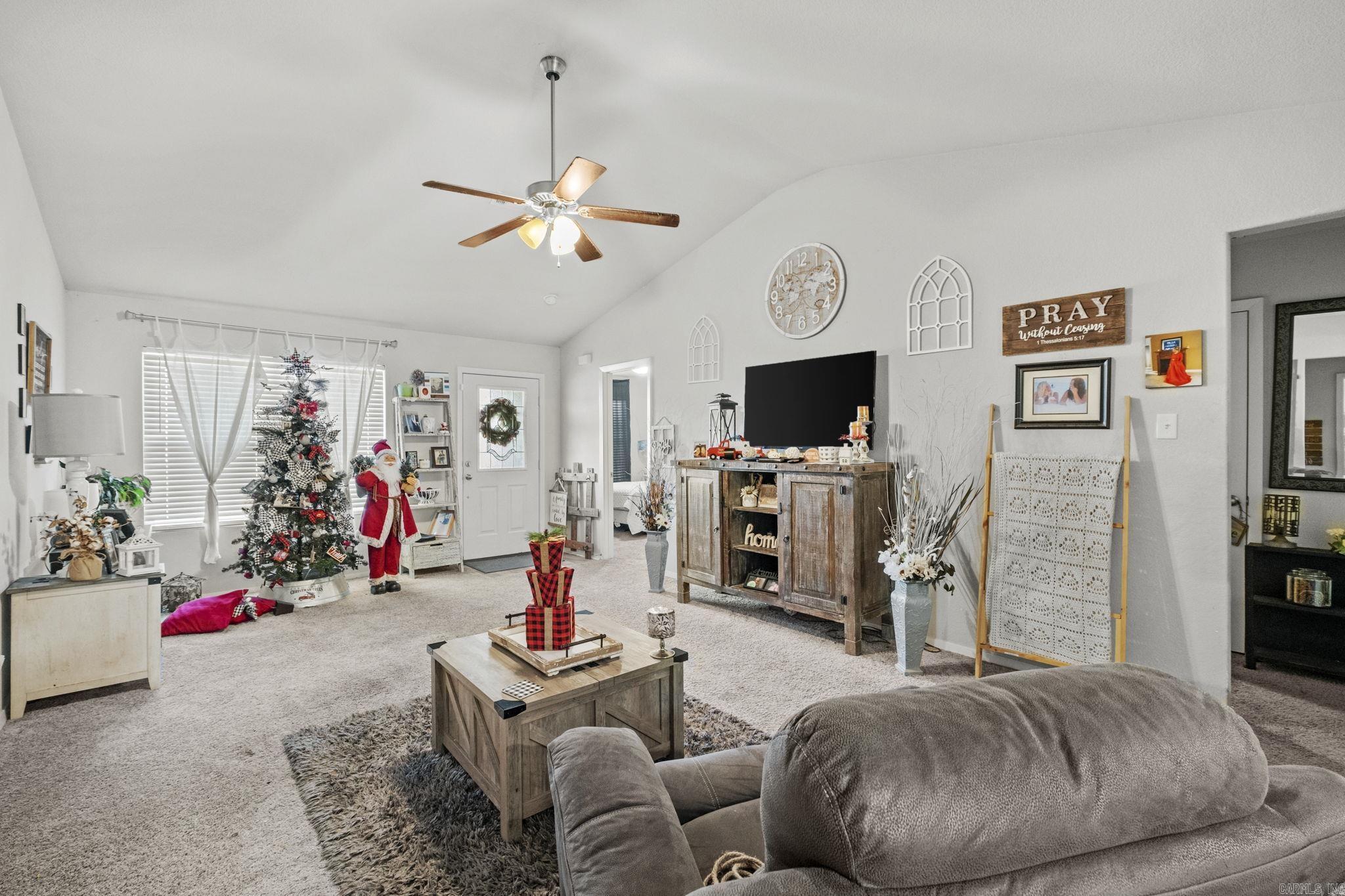 12 N Saunder  Austin, AR