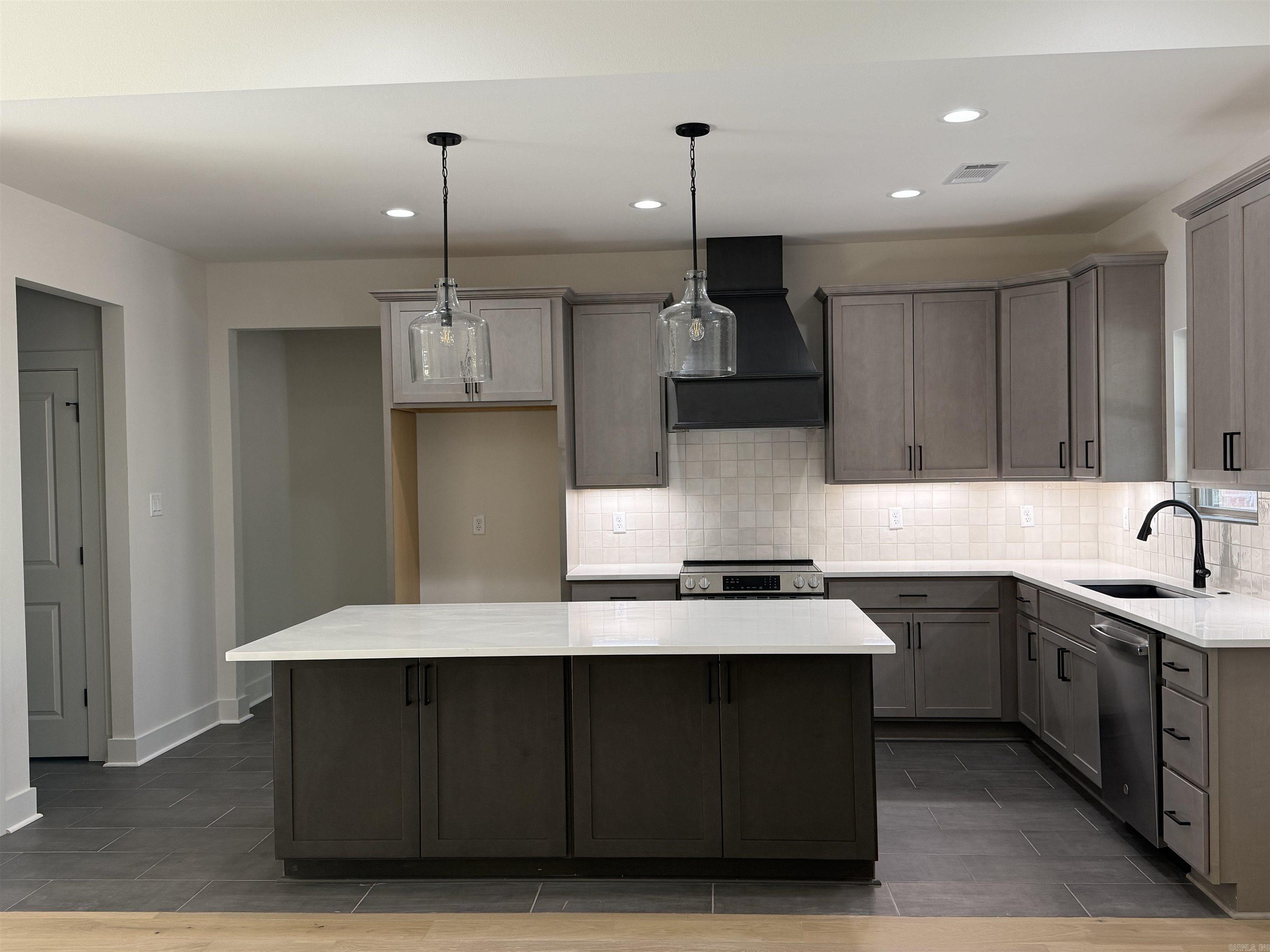 3 Promesa Lane  Fountain Lake, AR