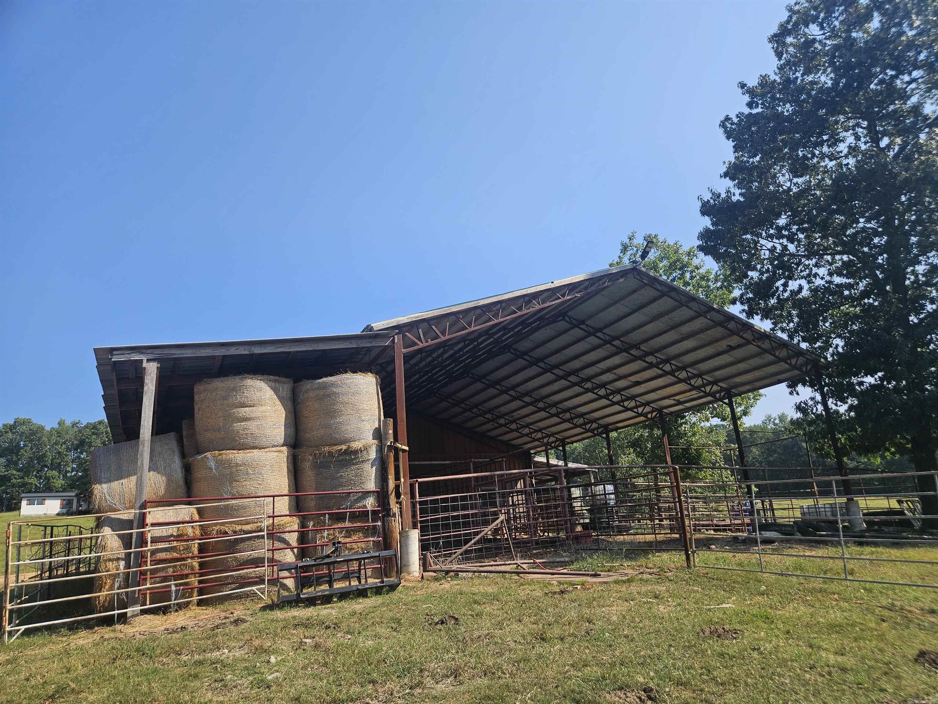 665 Hwy 246  Umpire, AR