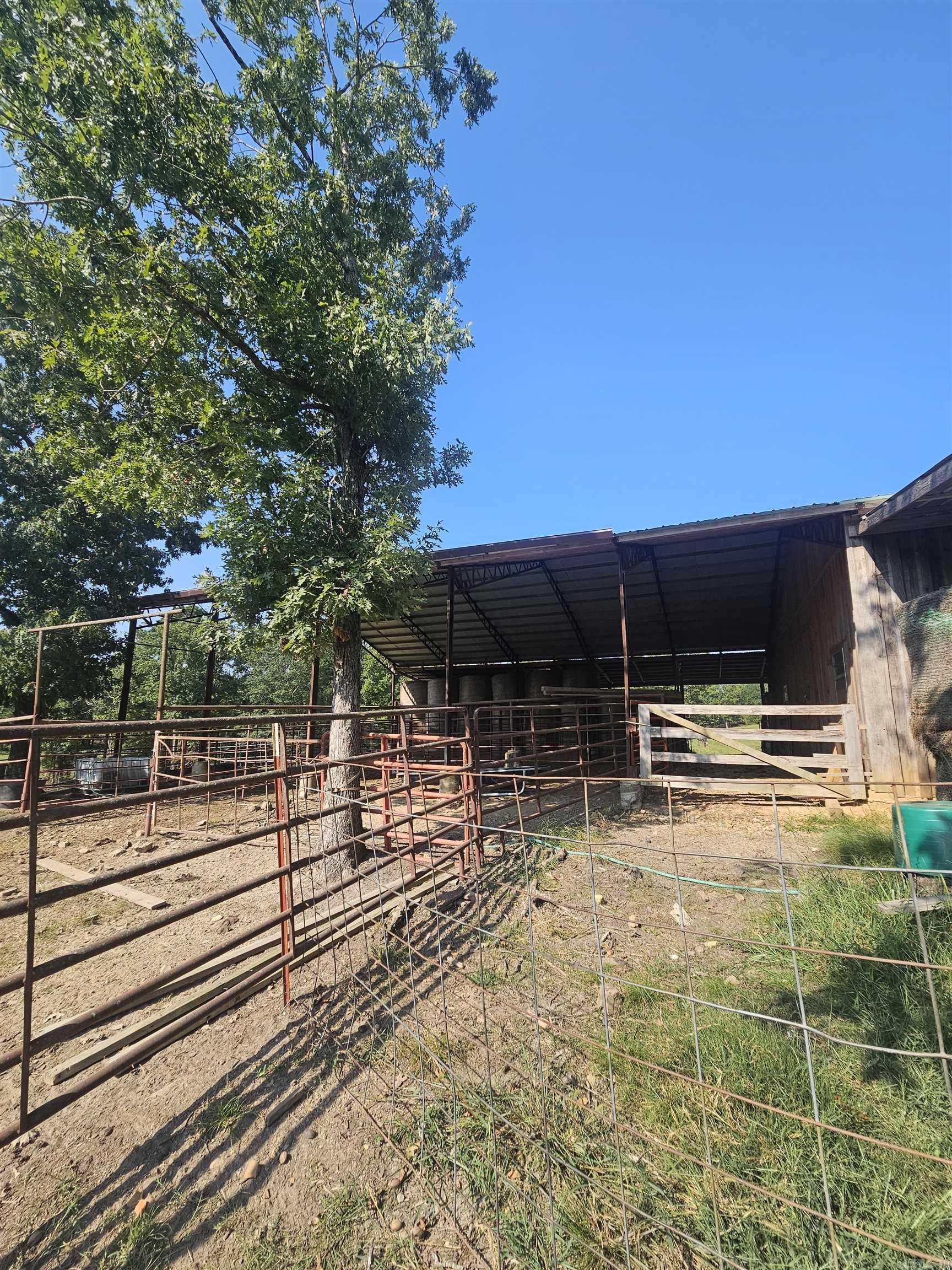 665 Hwy 246  Umpire, AR