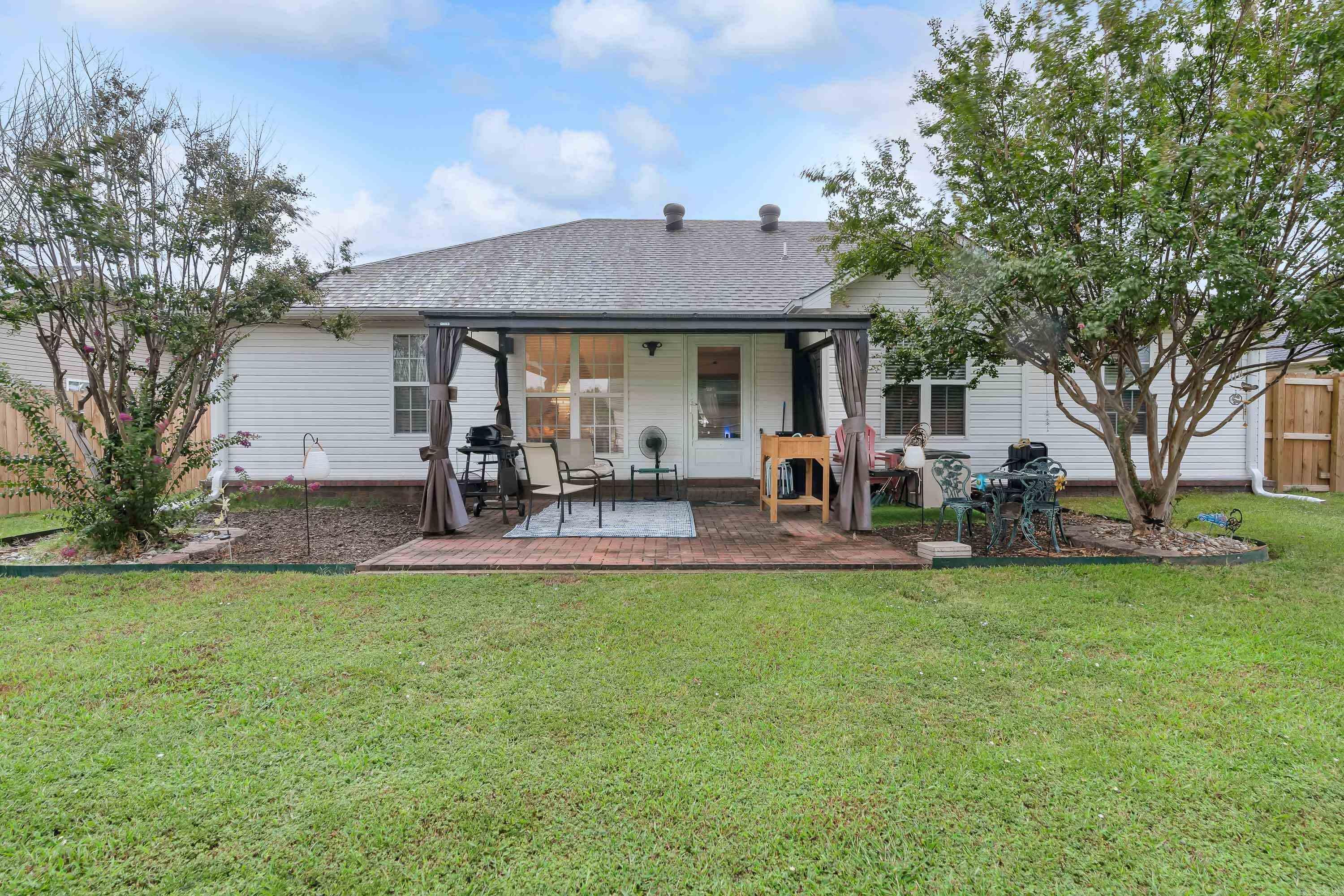 229 N Oak  Brookland, AR