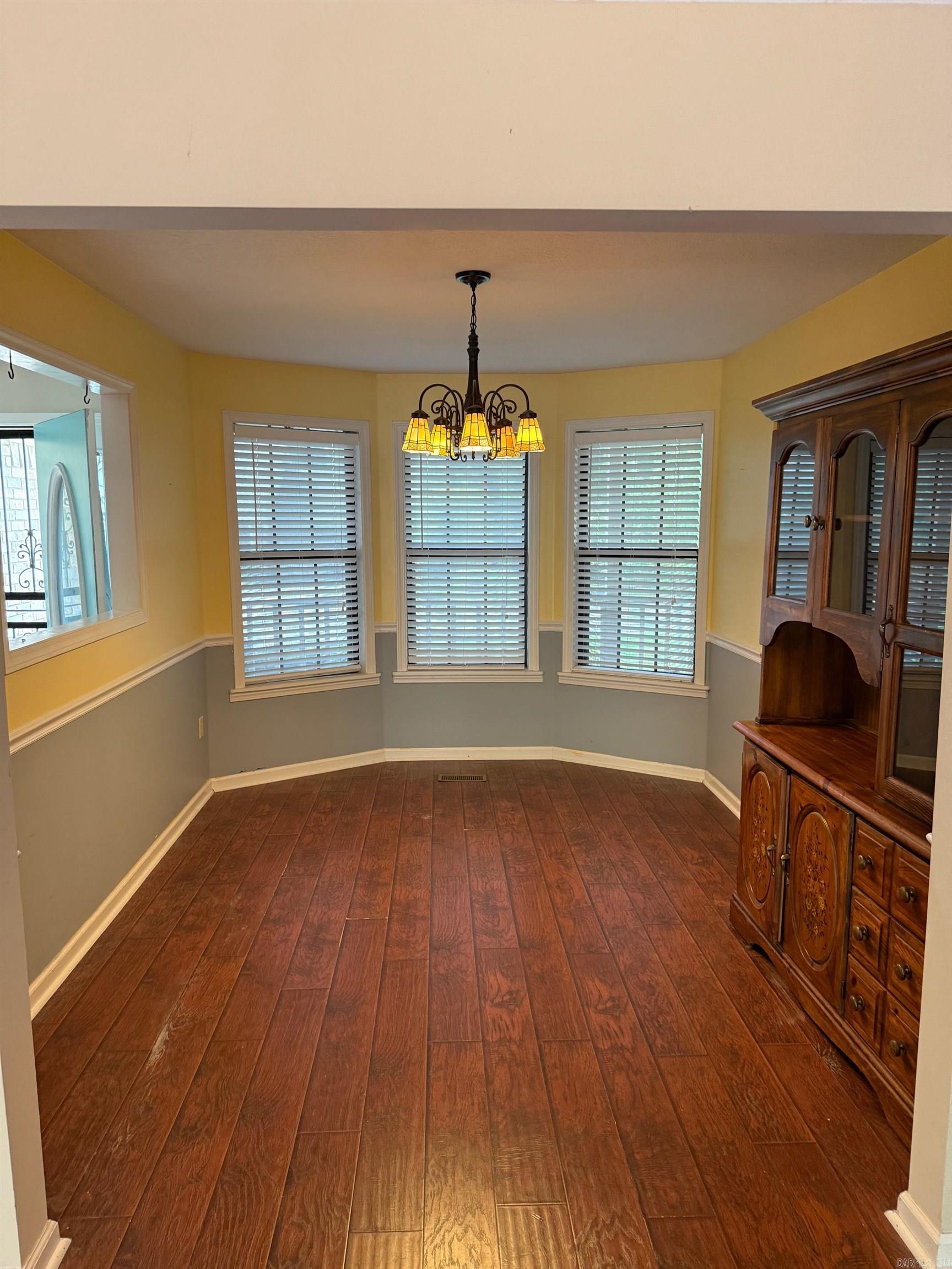1007 S 11th  Paragould, AR
