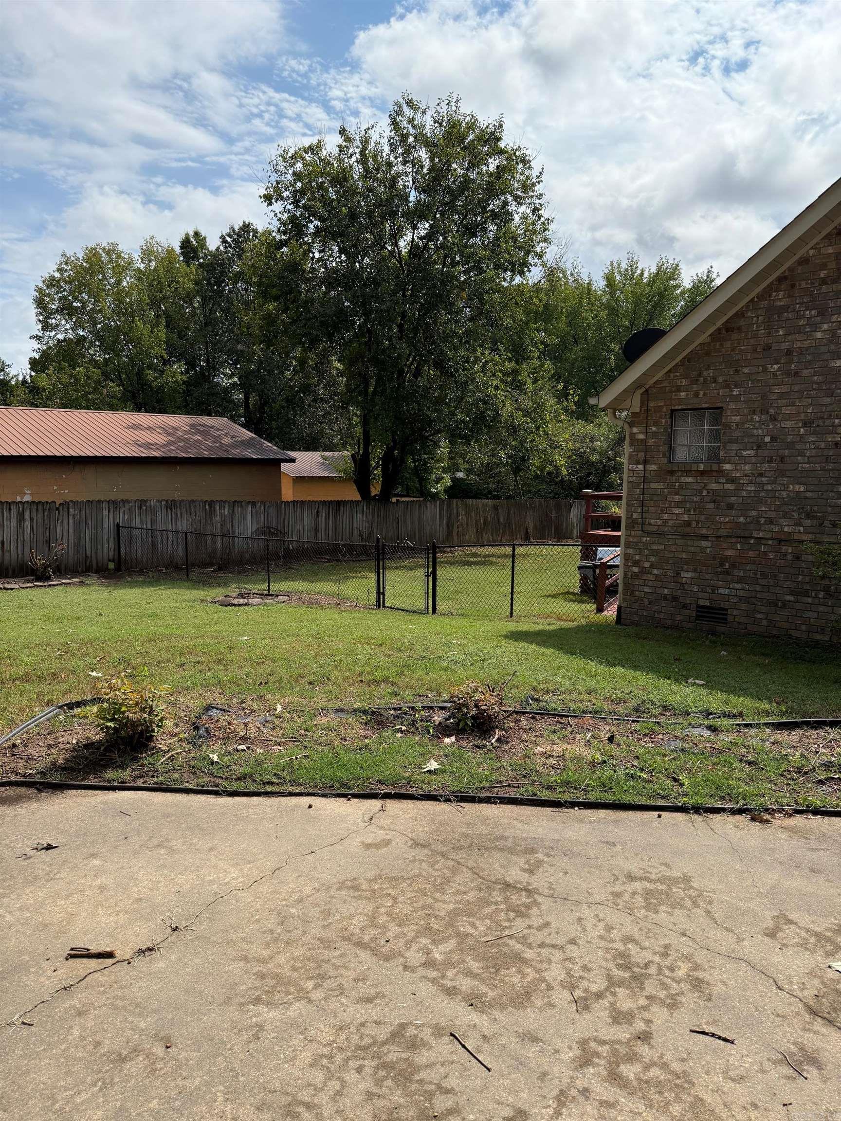 1007 S 11th  Paragould, AR