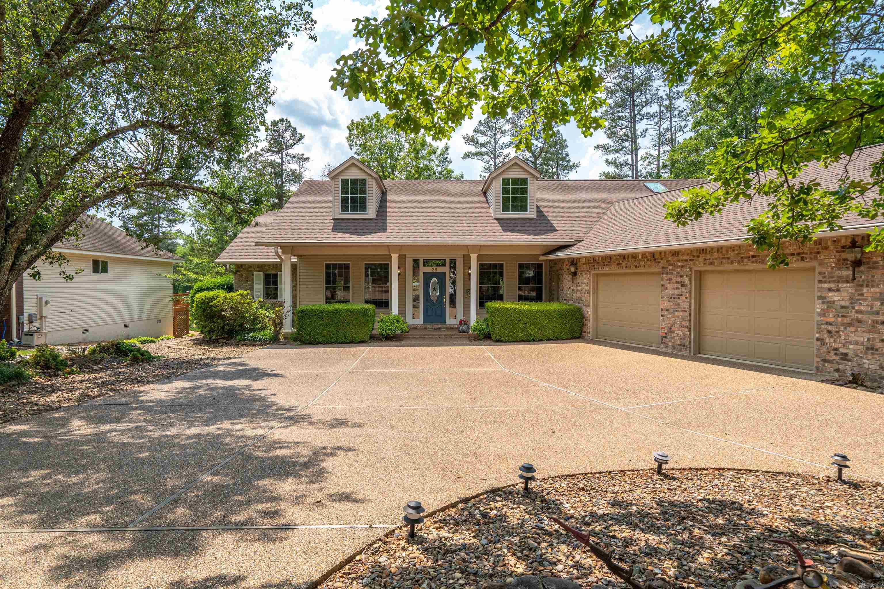 25 Cresta Circle