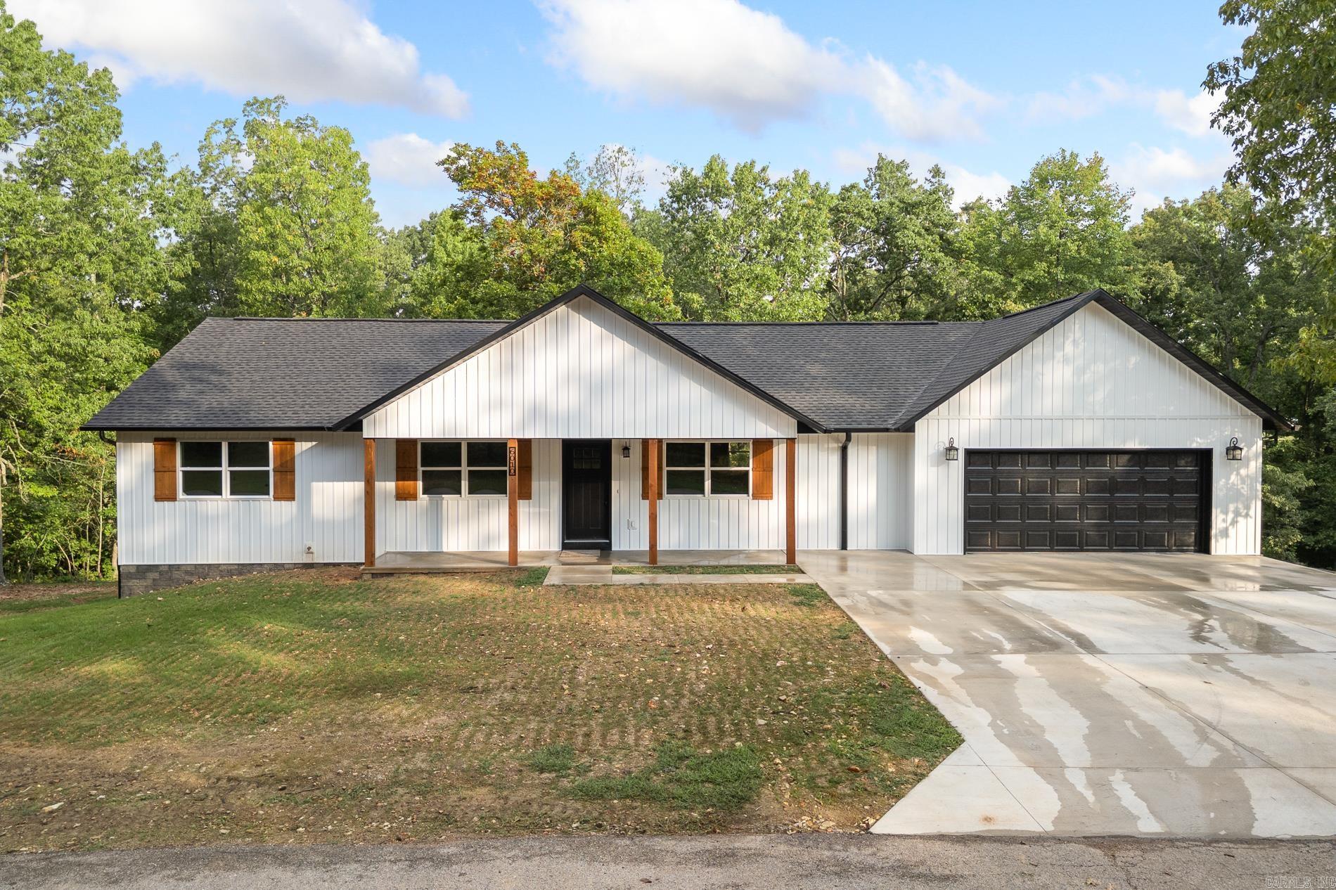 6010 Oak Leaf  Harrison, AR