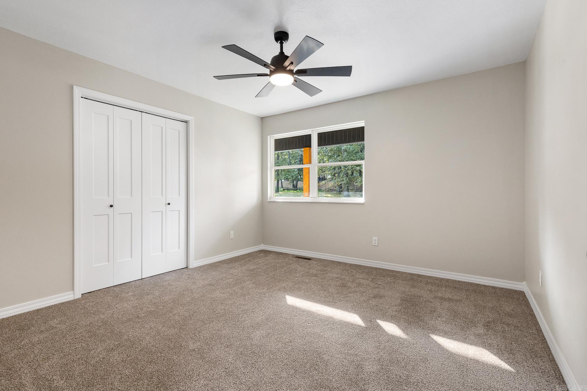 6010 Oak Leaf  Harrison, AR