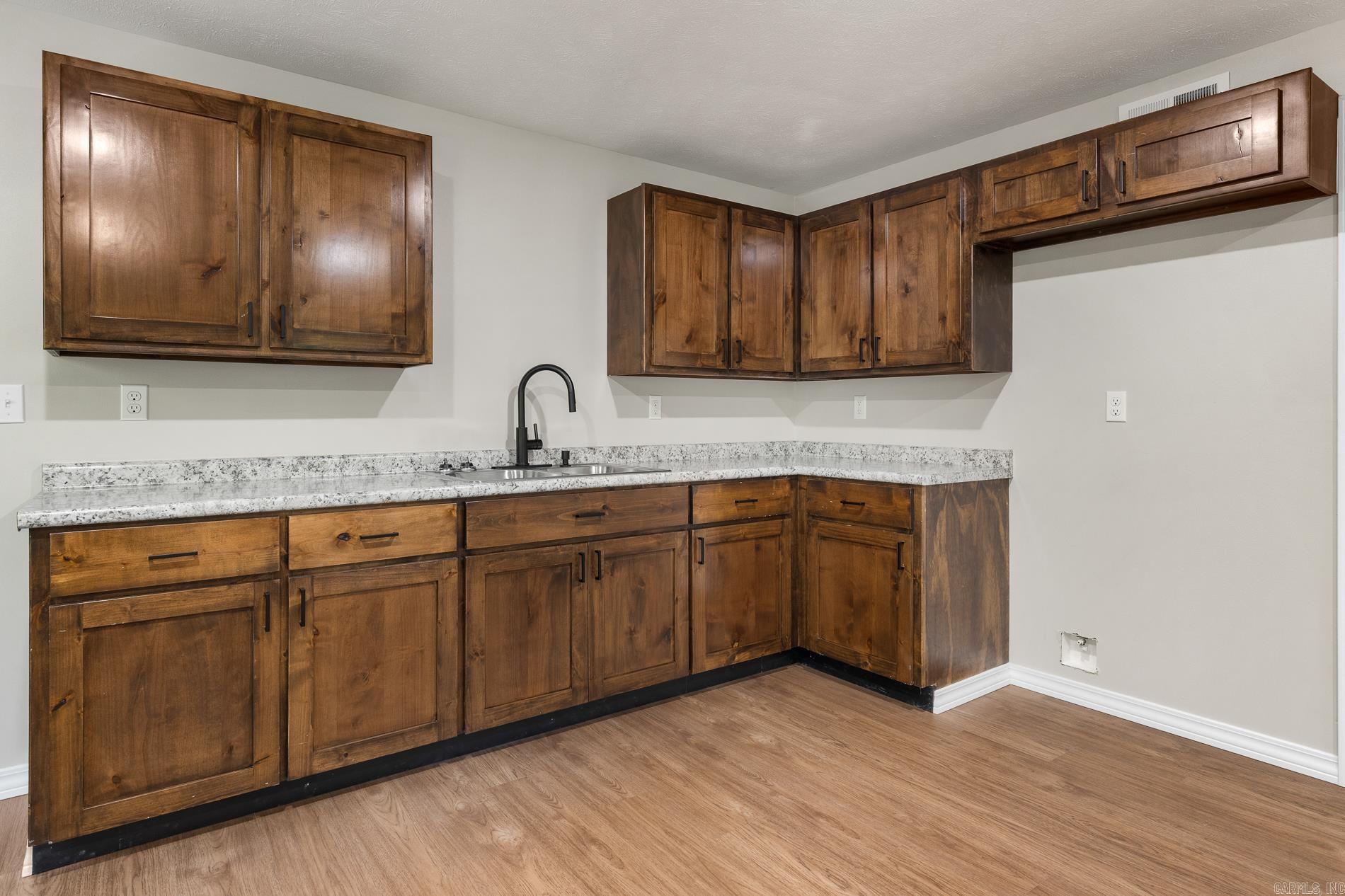 6010 Oak Leaf  Harrison, AR