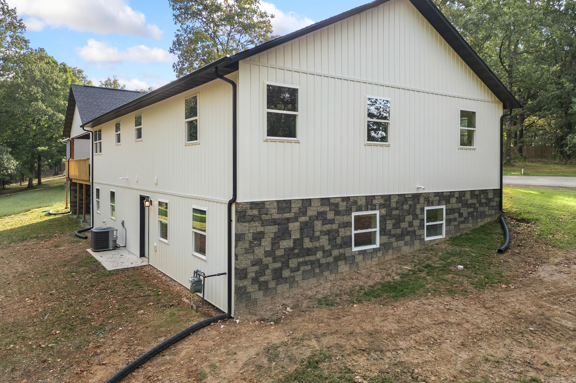 6010 Oak Leaf  Harrison, AR