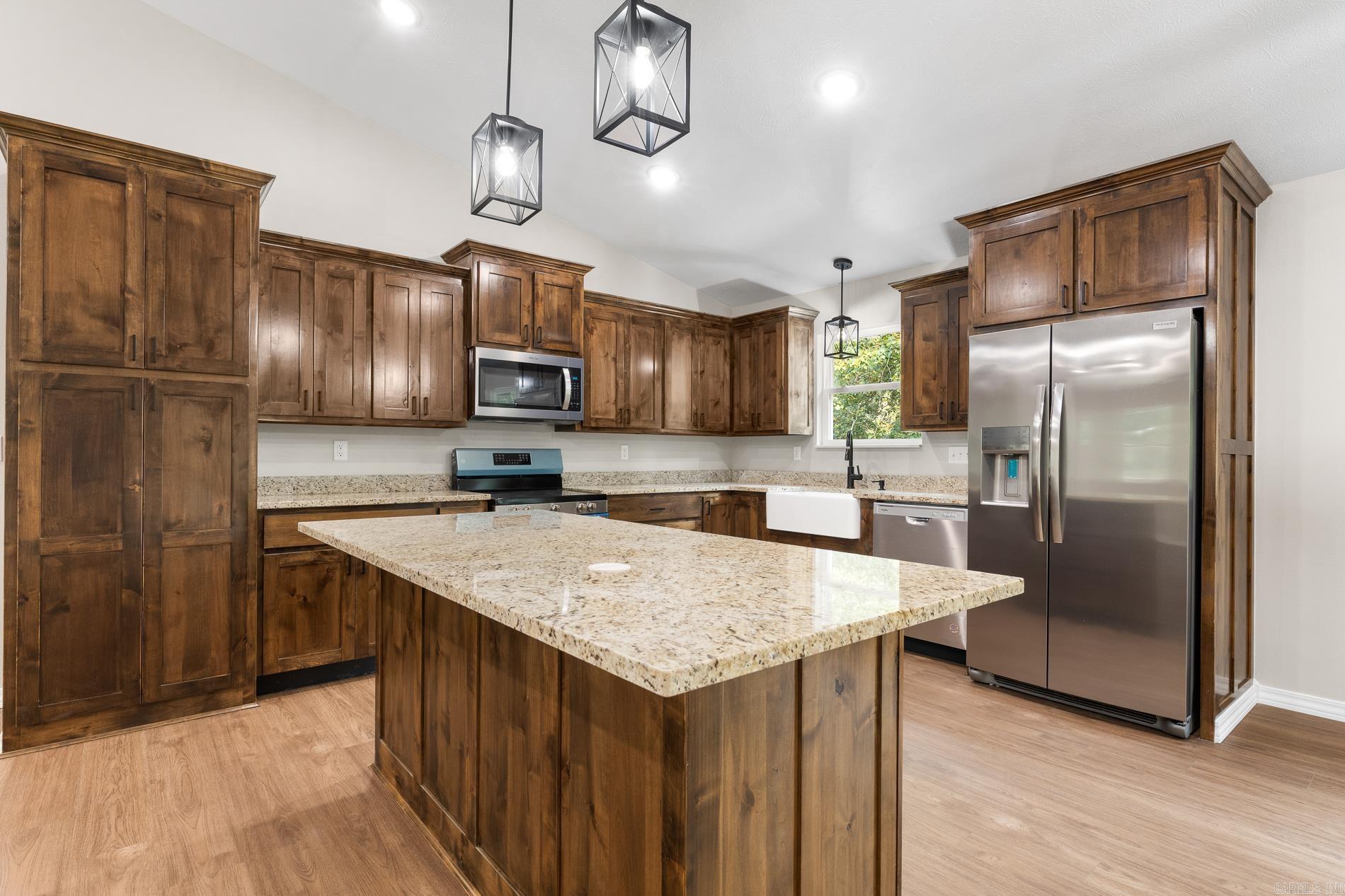 6010 Oak Leaf  Harrison, AR