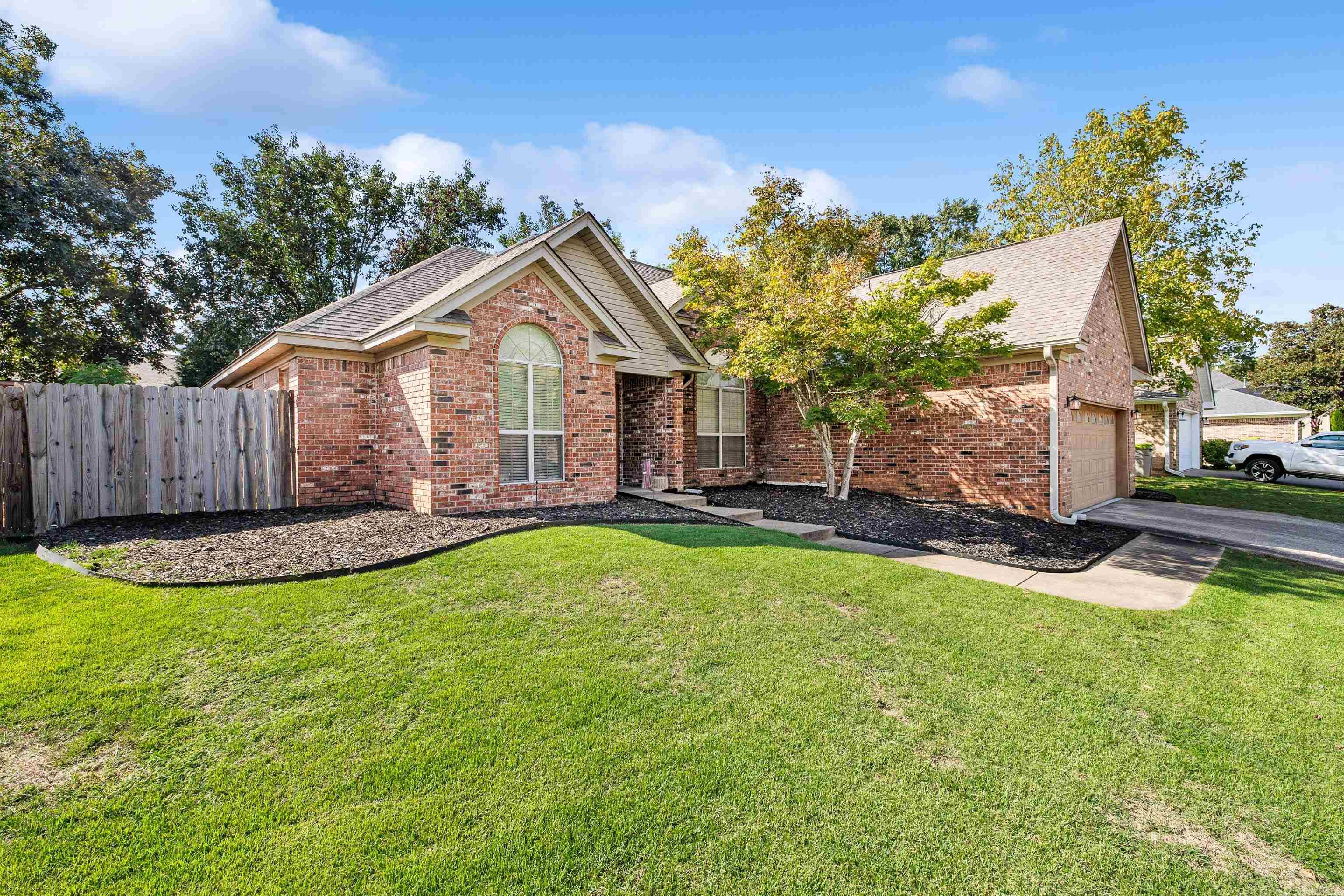 2509 Twin Oaks  Benton, AR