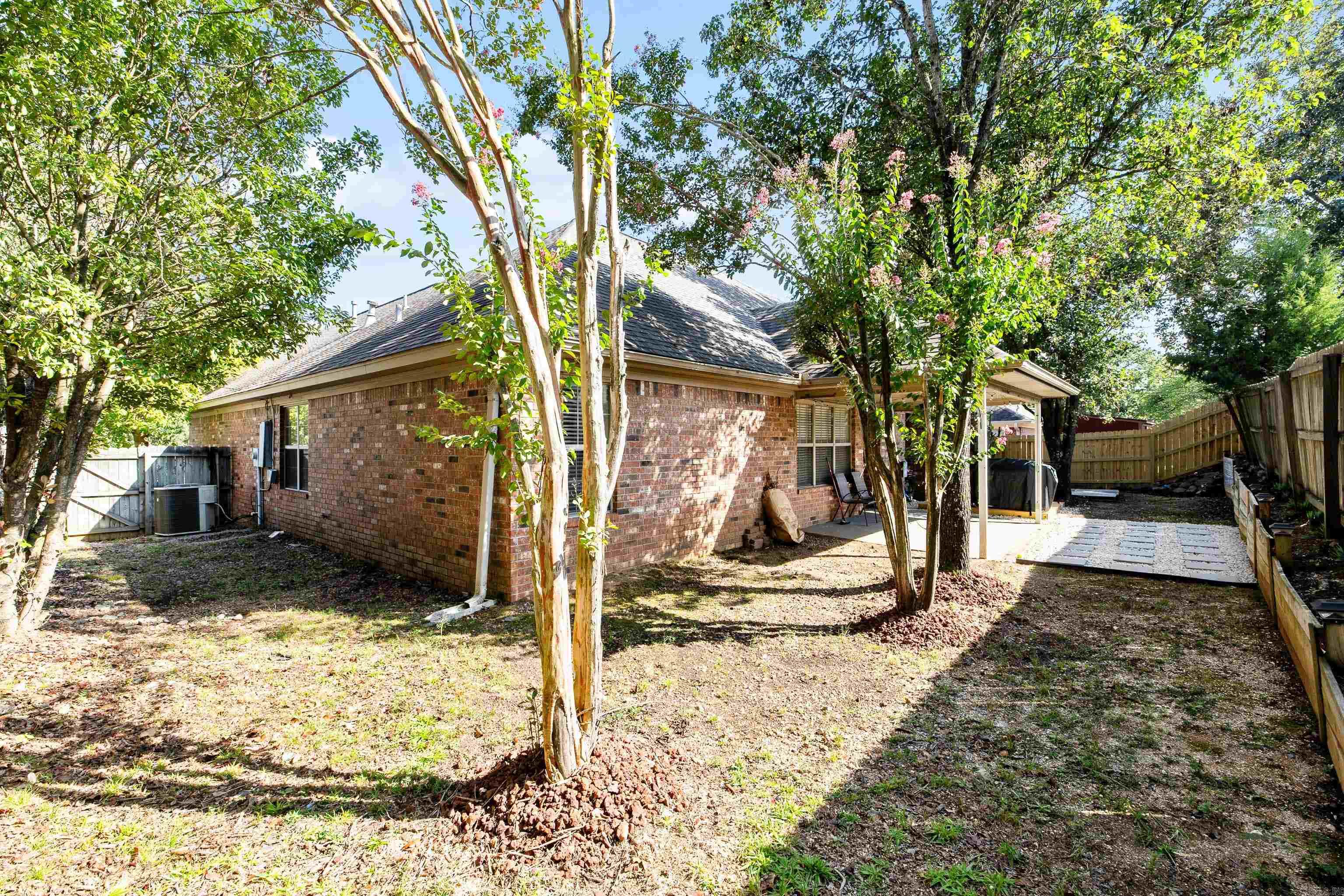 2509 Twin Oaks  Benton, AR