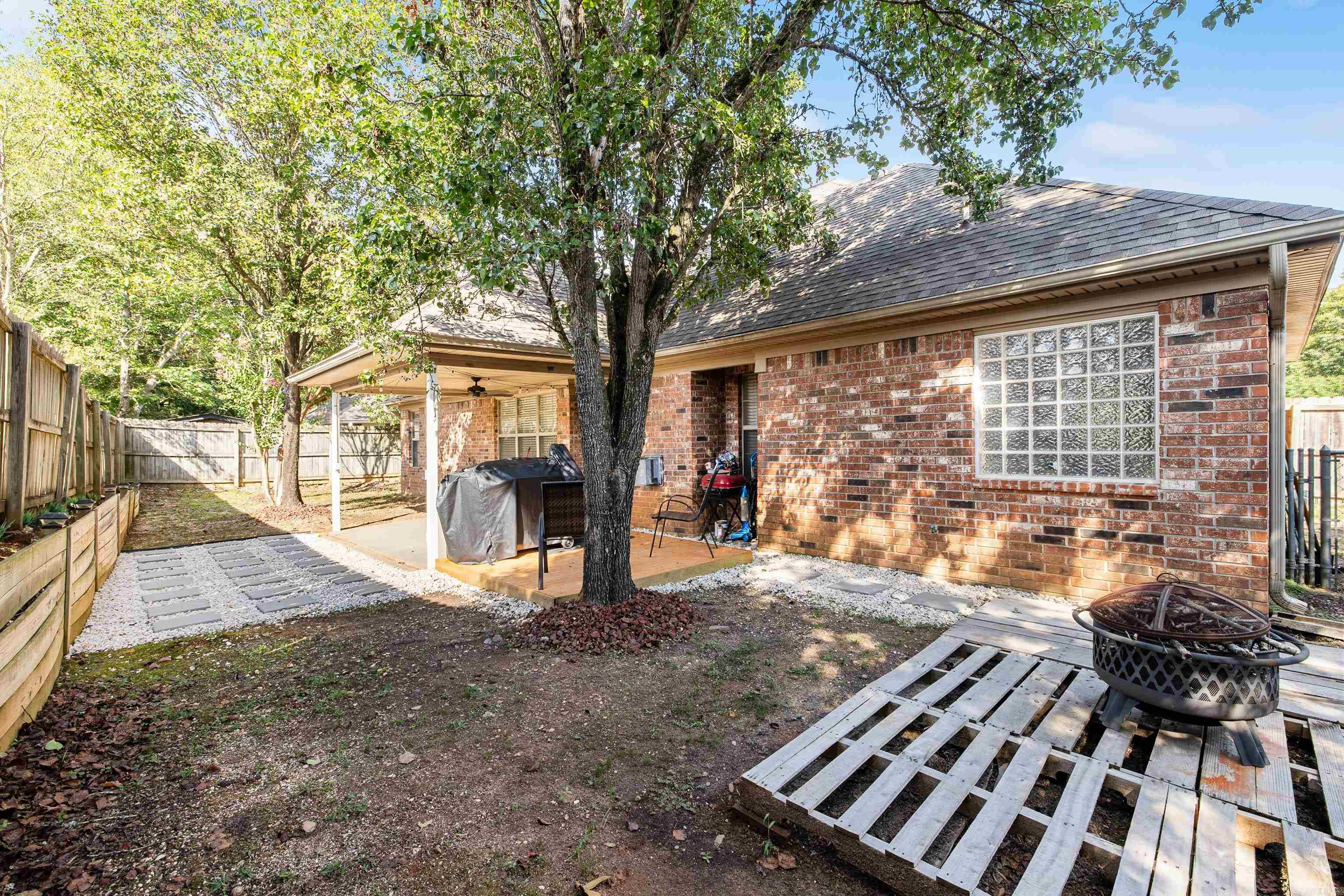 2509 Twin Oaks  Benton, AR