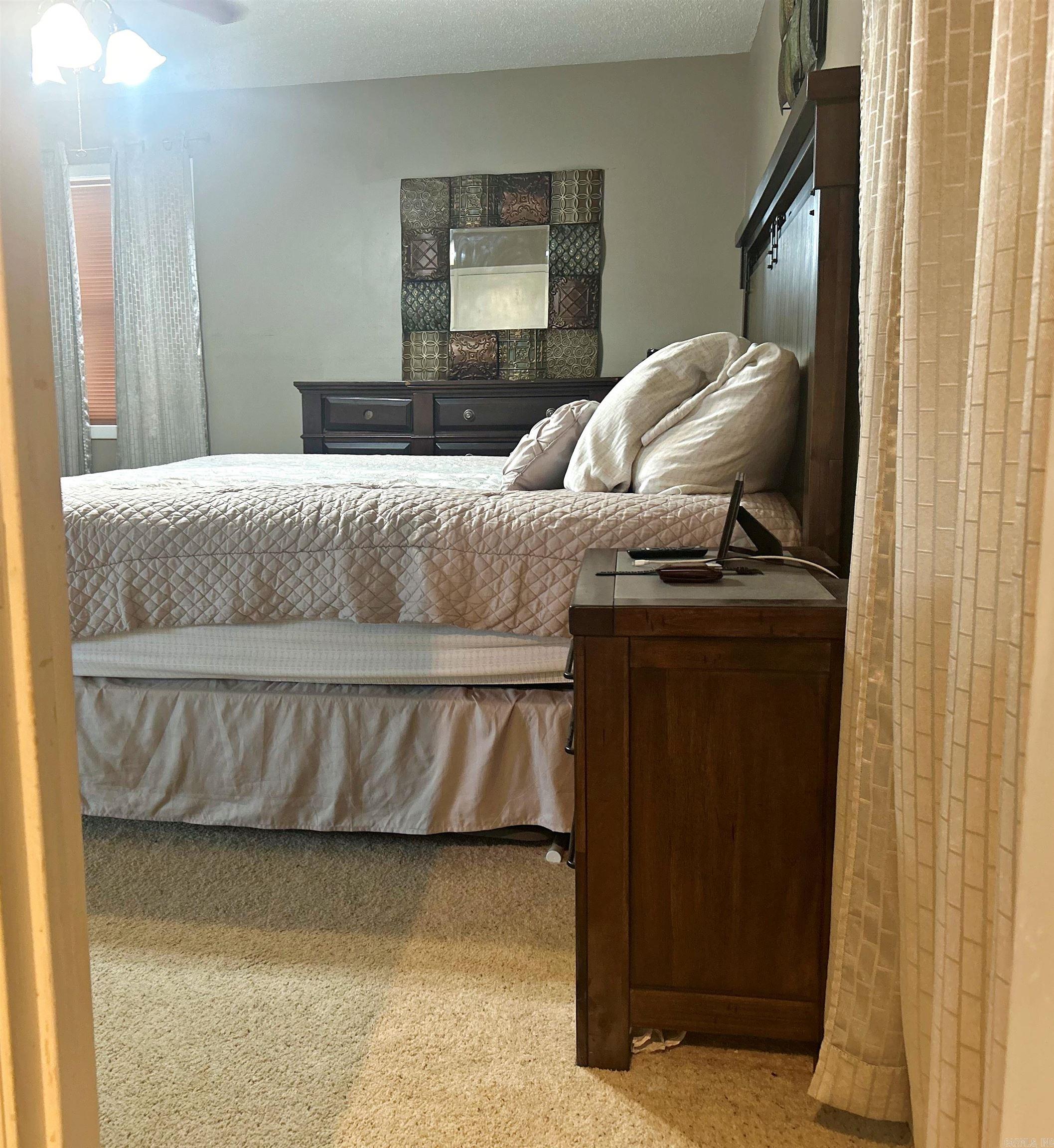 15582 84  Bismarck, AR