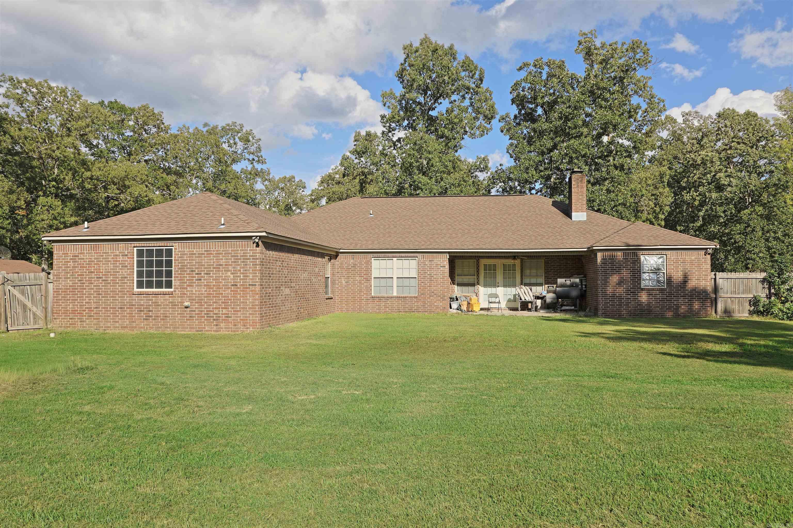 7796 Coachlight Drive  Pine Bluff, AR
