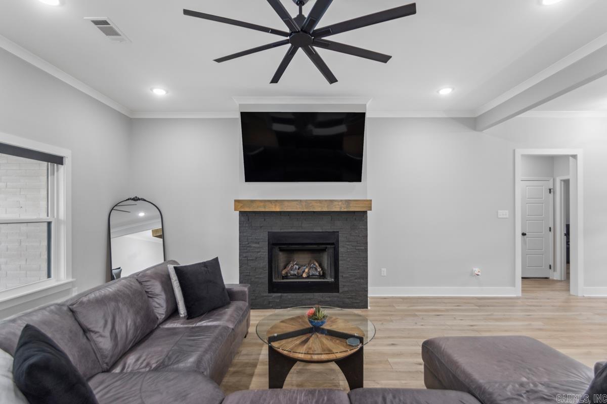 876 Oak Forest  Sherwood, AR