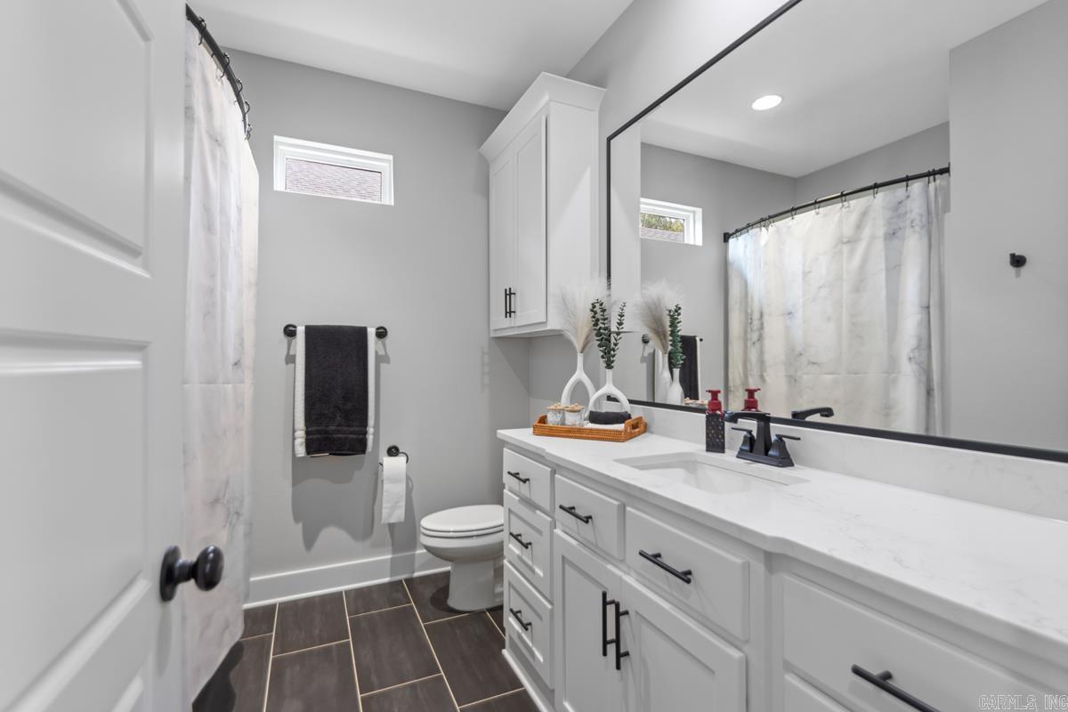 876 Oak Forest  Sherwood, AR