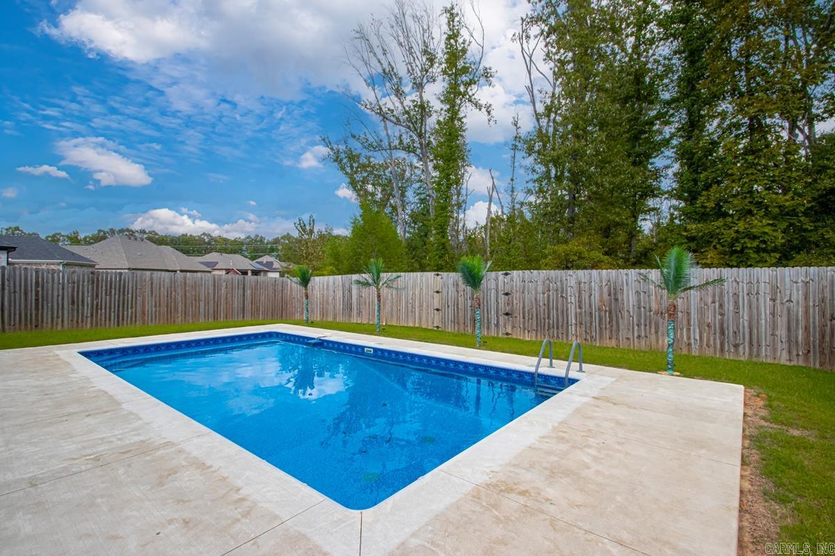 876 Oak Forest  Sherwood, AR