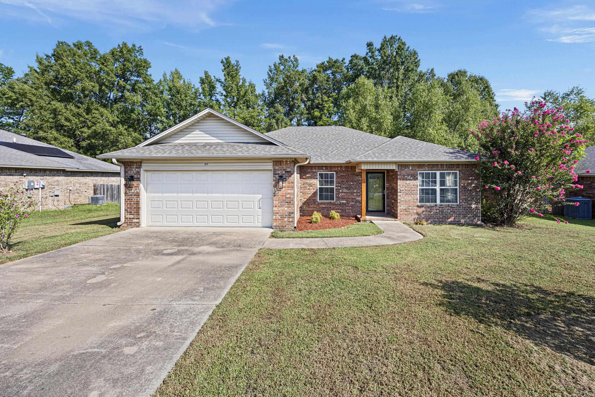217 Ashbrook  Russellville, AR