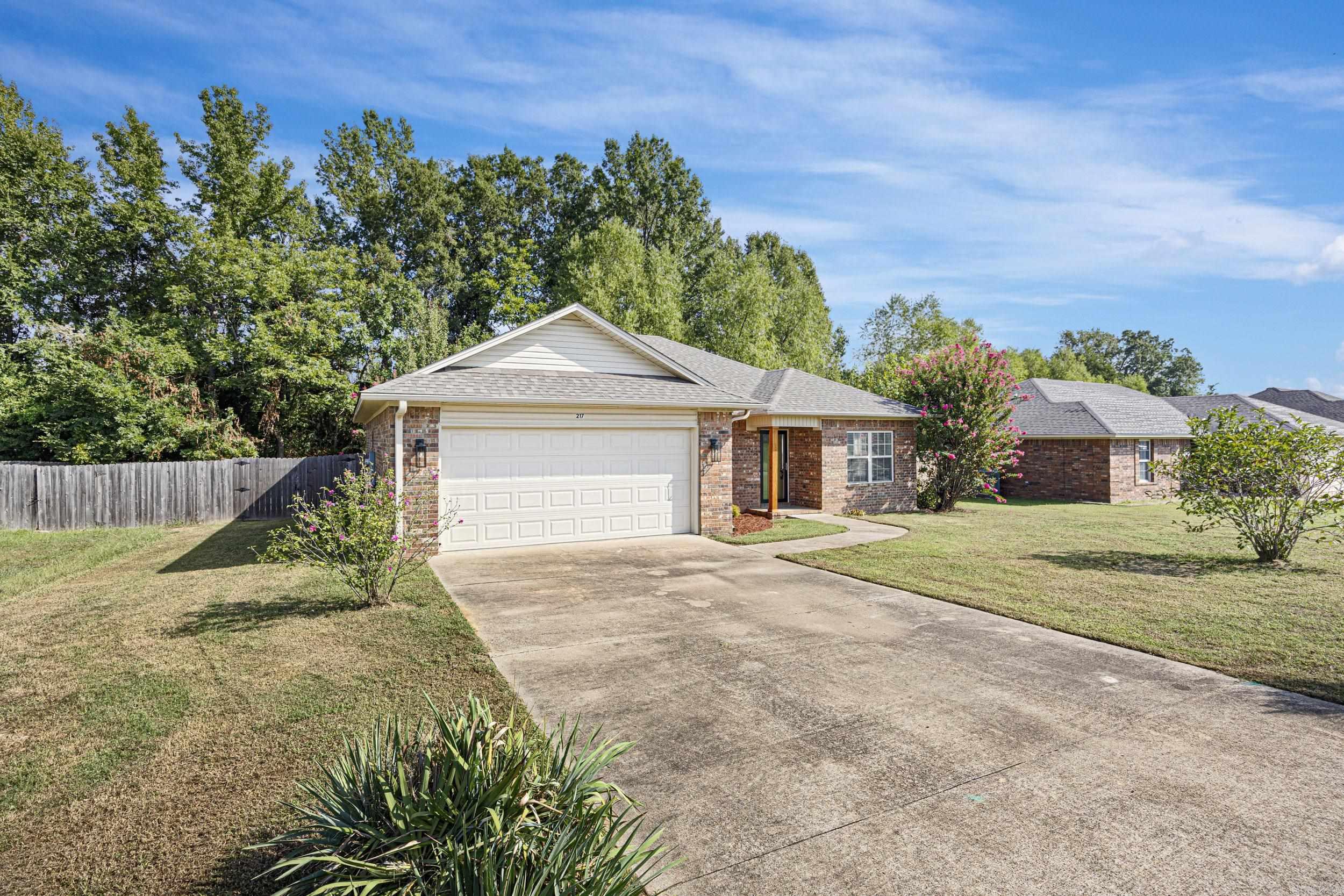 217 Ashbrook  Russellville, AR