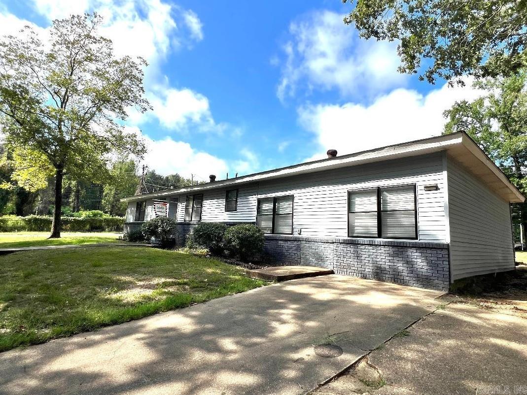 204 Morrison  Star City, AR
