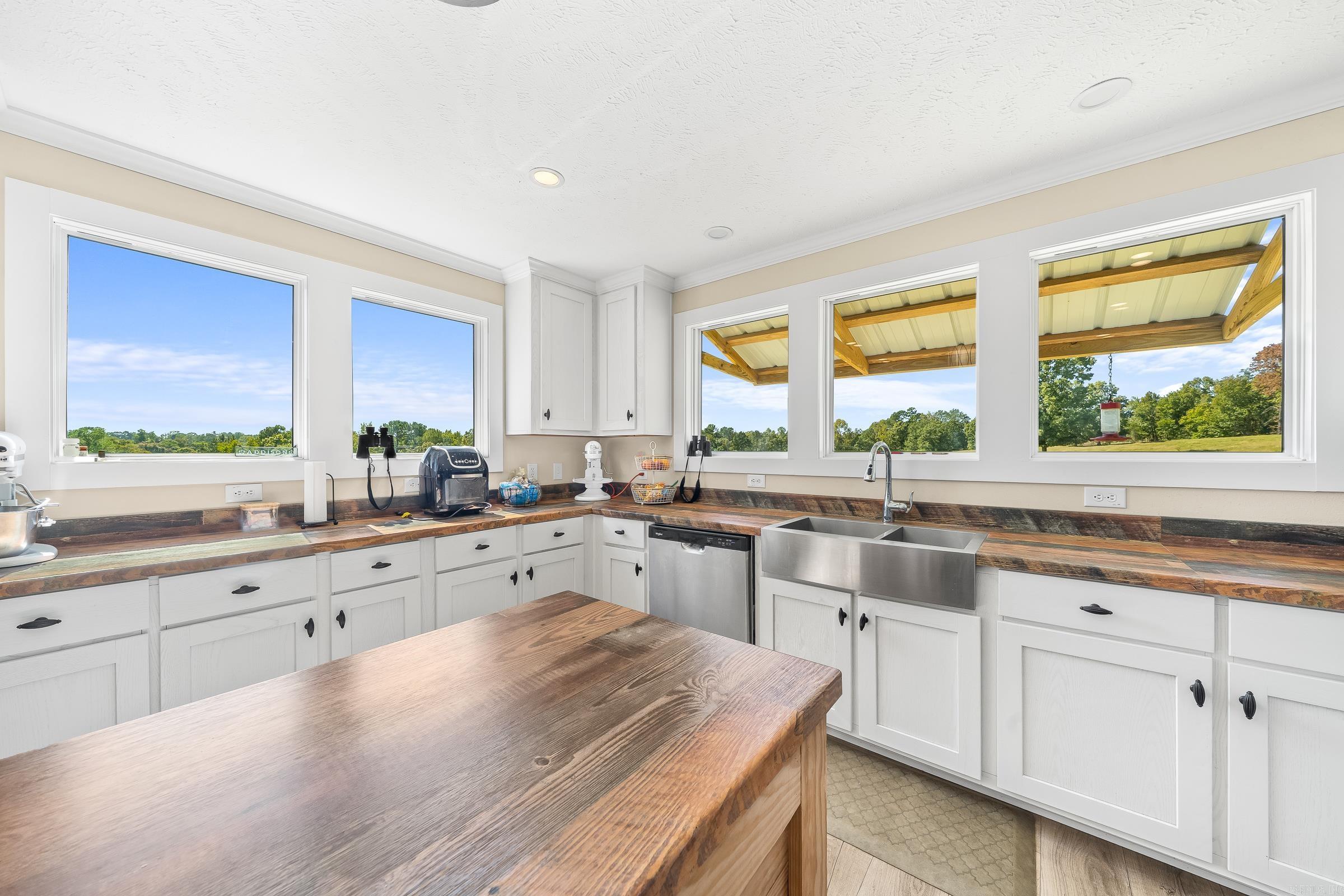 665 Hwy 246  Umpire, AR